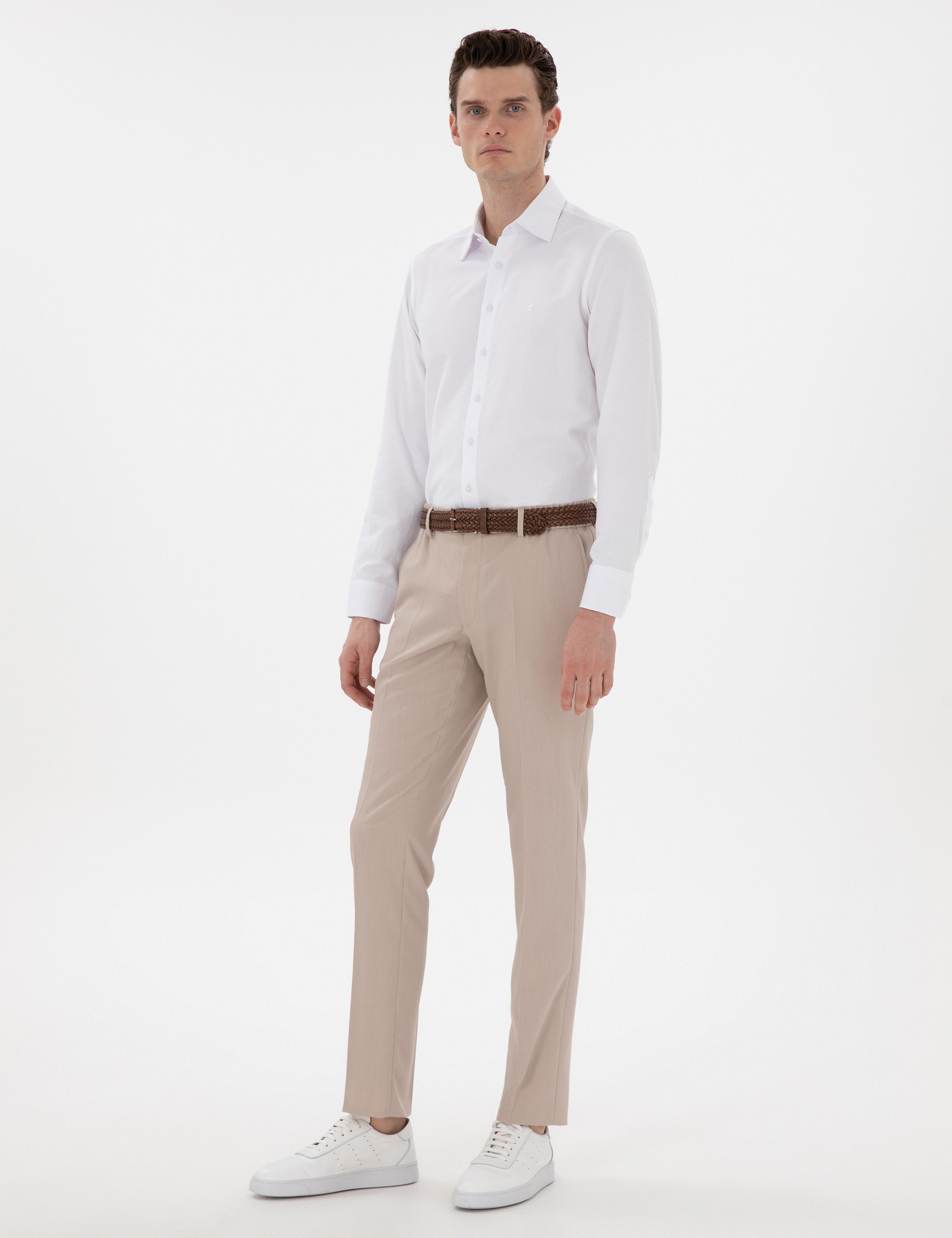 Beyaz İtalyan Yaka Armürlü Uzun Kollu Gömlek