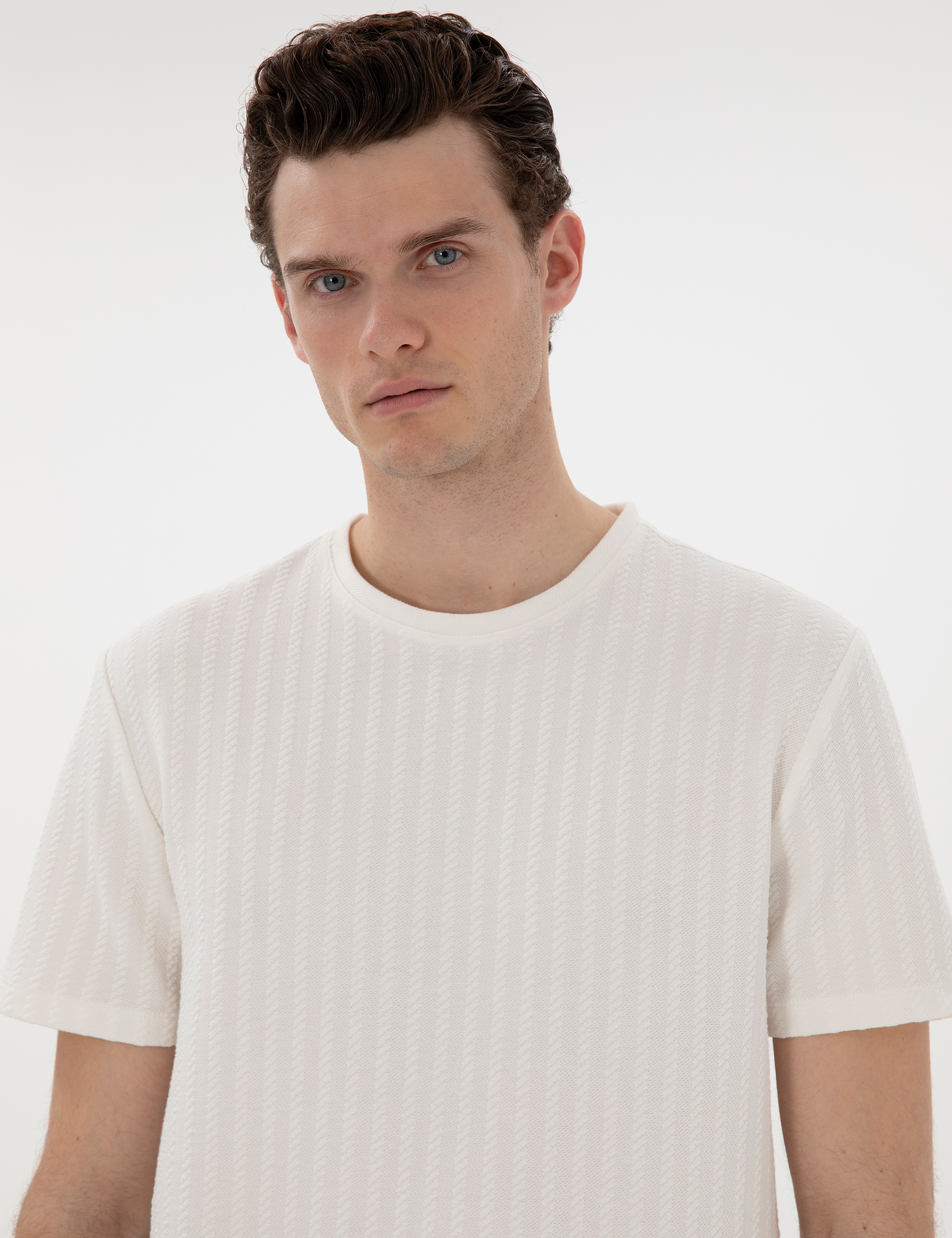 Ekru Regular Fit Tişört - Image 2