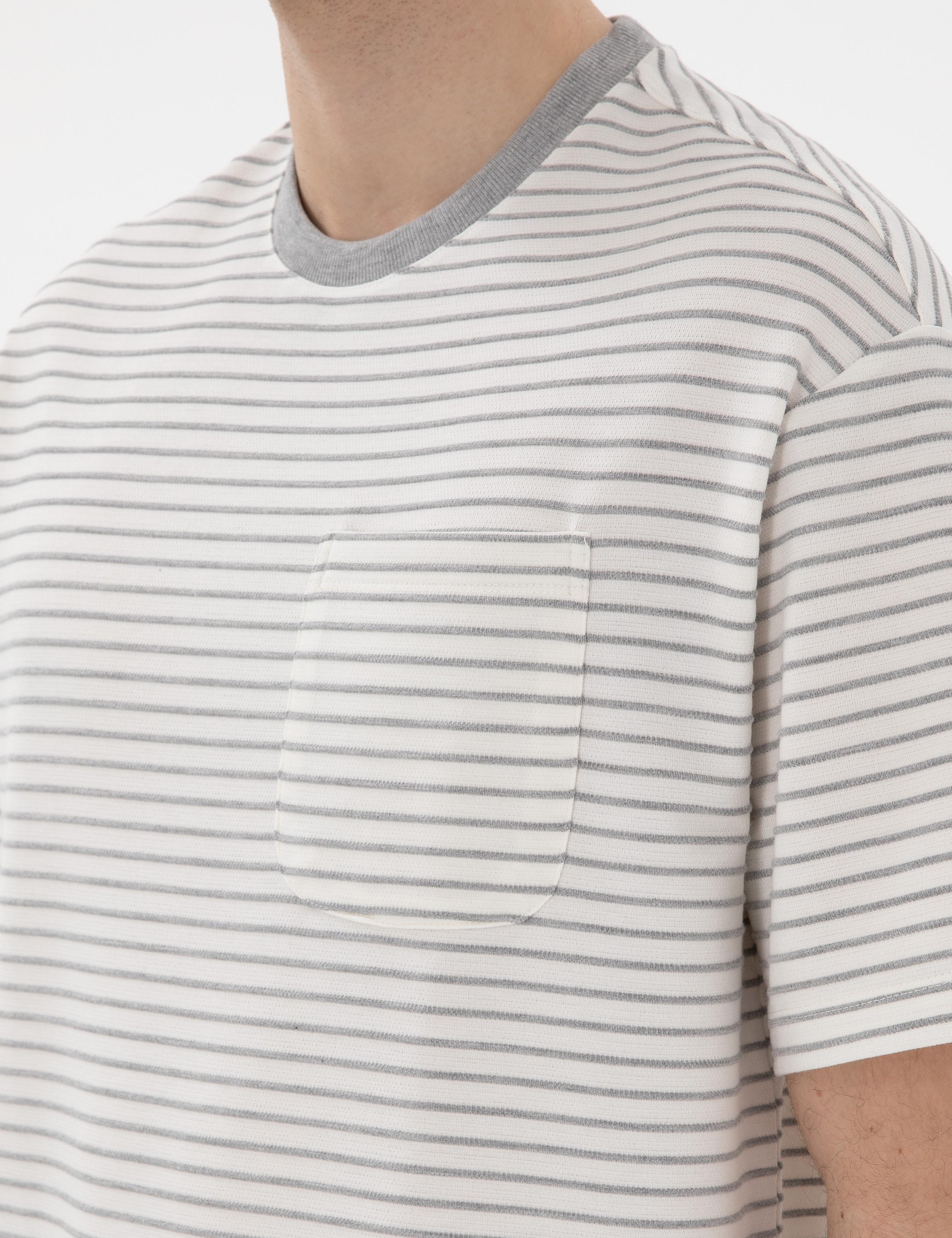 Ekru Comfort Fit Tişört