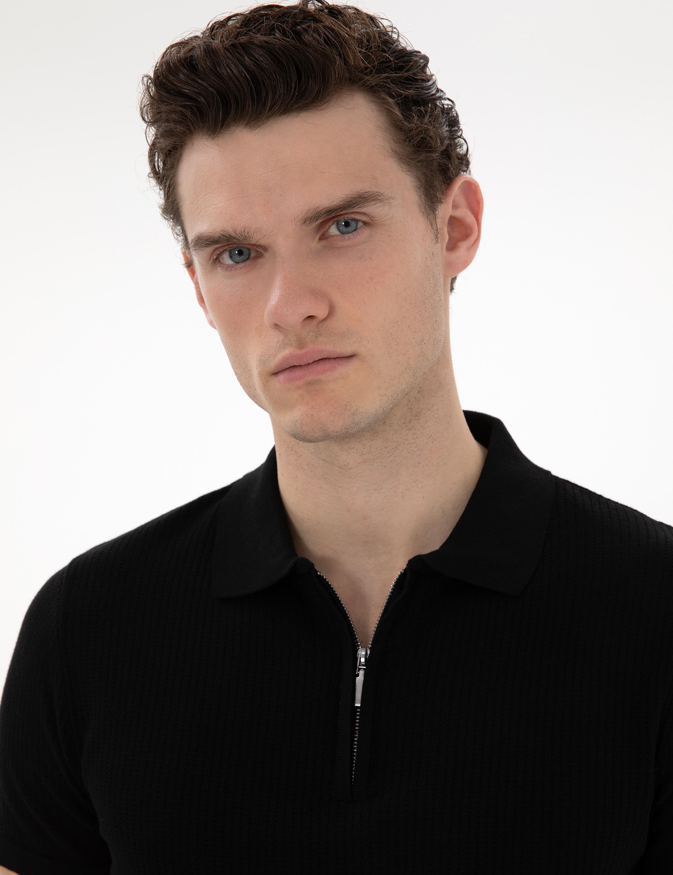 Siyah Slim Fit Fermuarlı Polo Yaka Triko Tişört