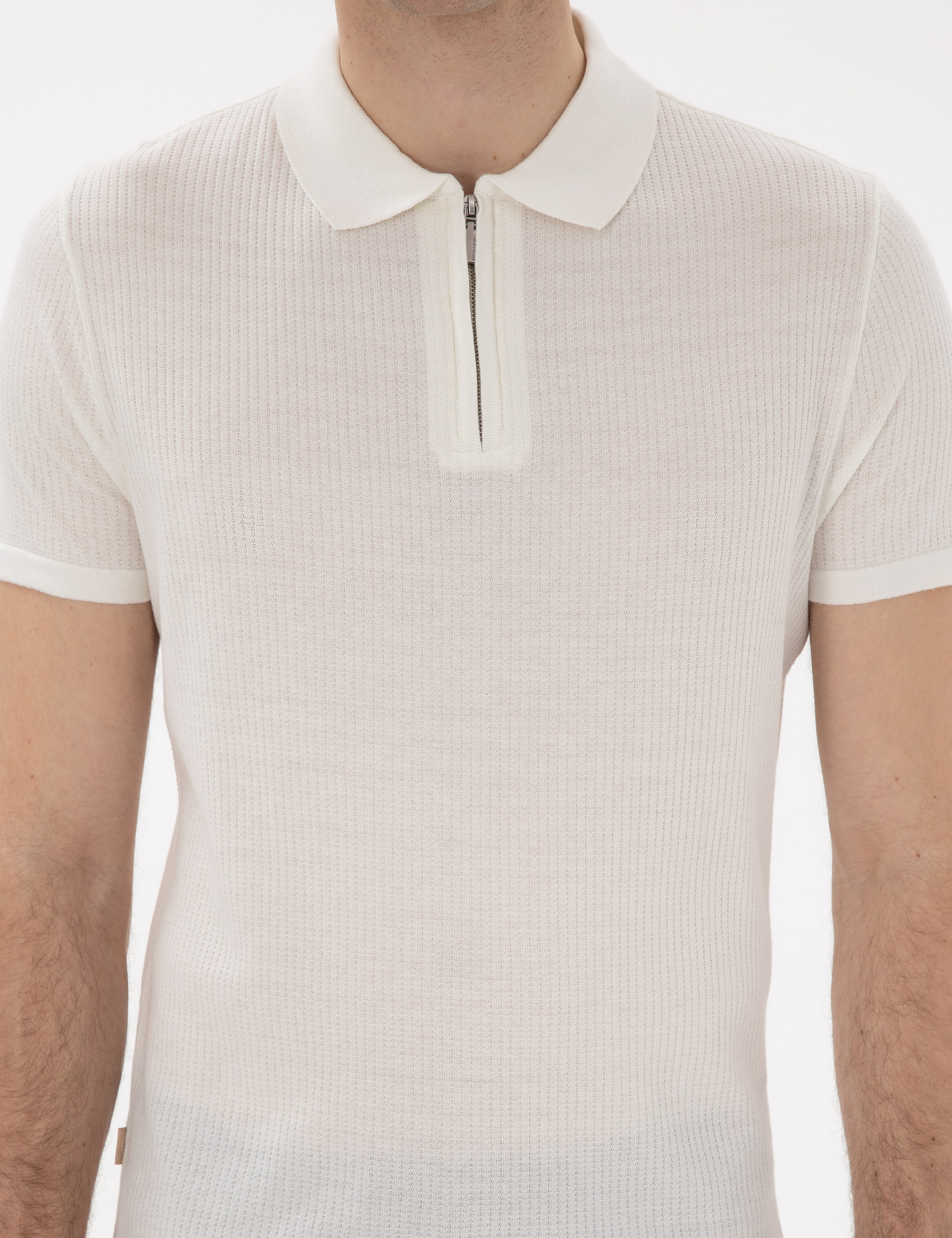 Ekru Slim Fit Fermuarlı Polo Yaka Triko Tişört