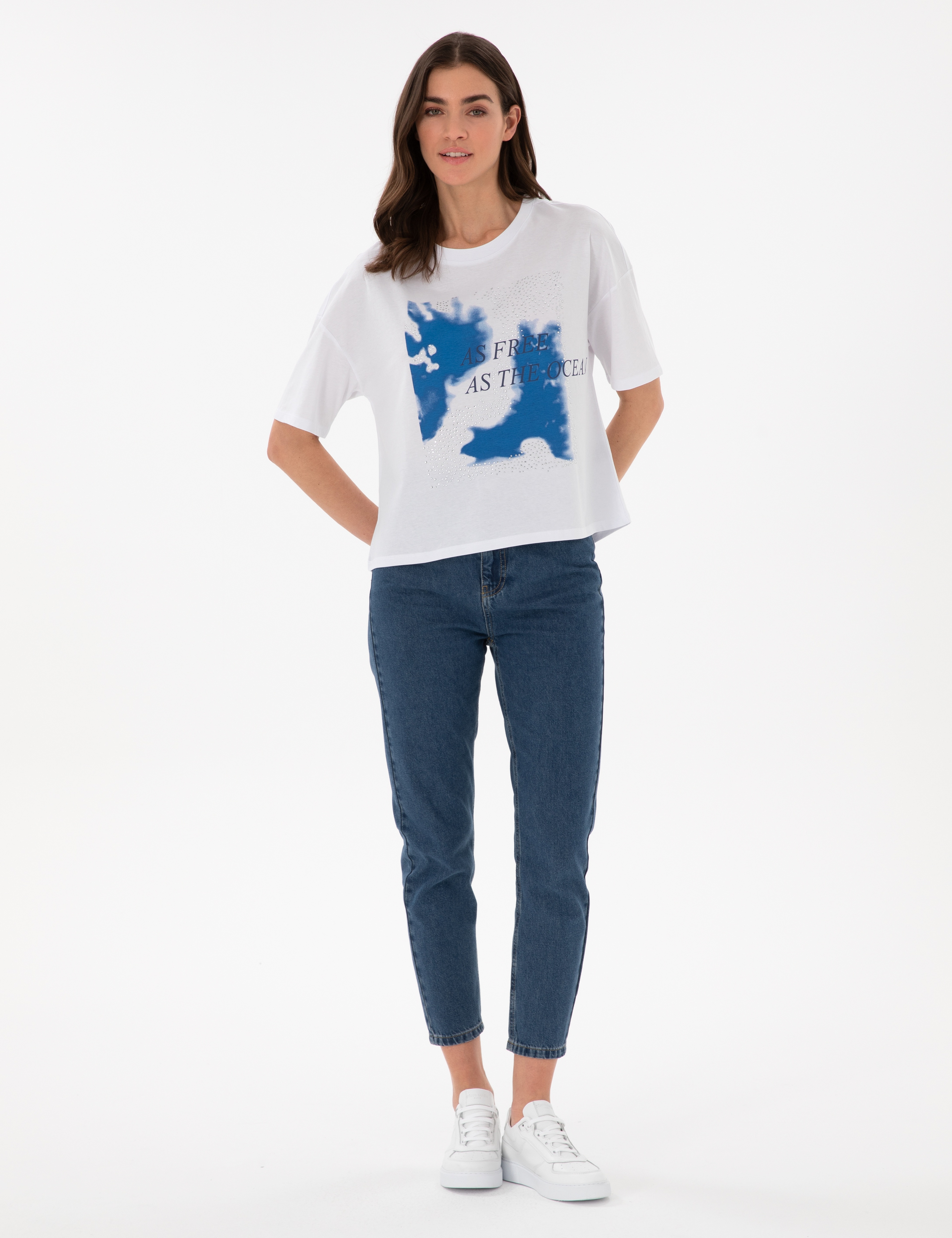 Beyaz Comfort Fit Tişört - Image 4