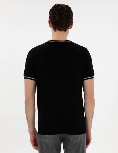 Siyah Slim Fit Bisiklet Yaka Triko Tişört