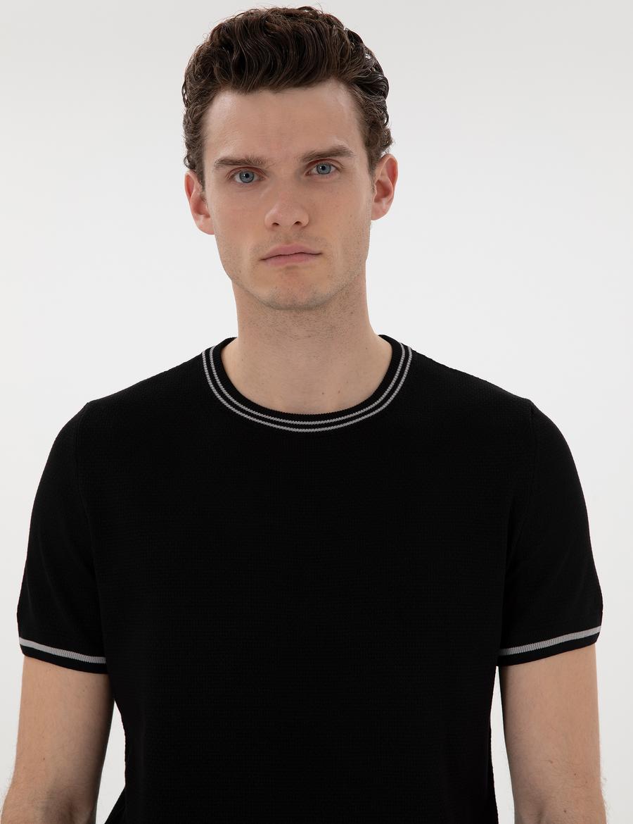 Siyah Slim Fit Bisiklet Yaka Triko Tişört