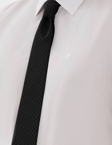 Beyaz Slim Fit Uzun Kollu Basic Gömlek
