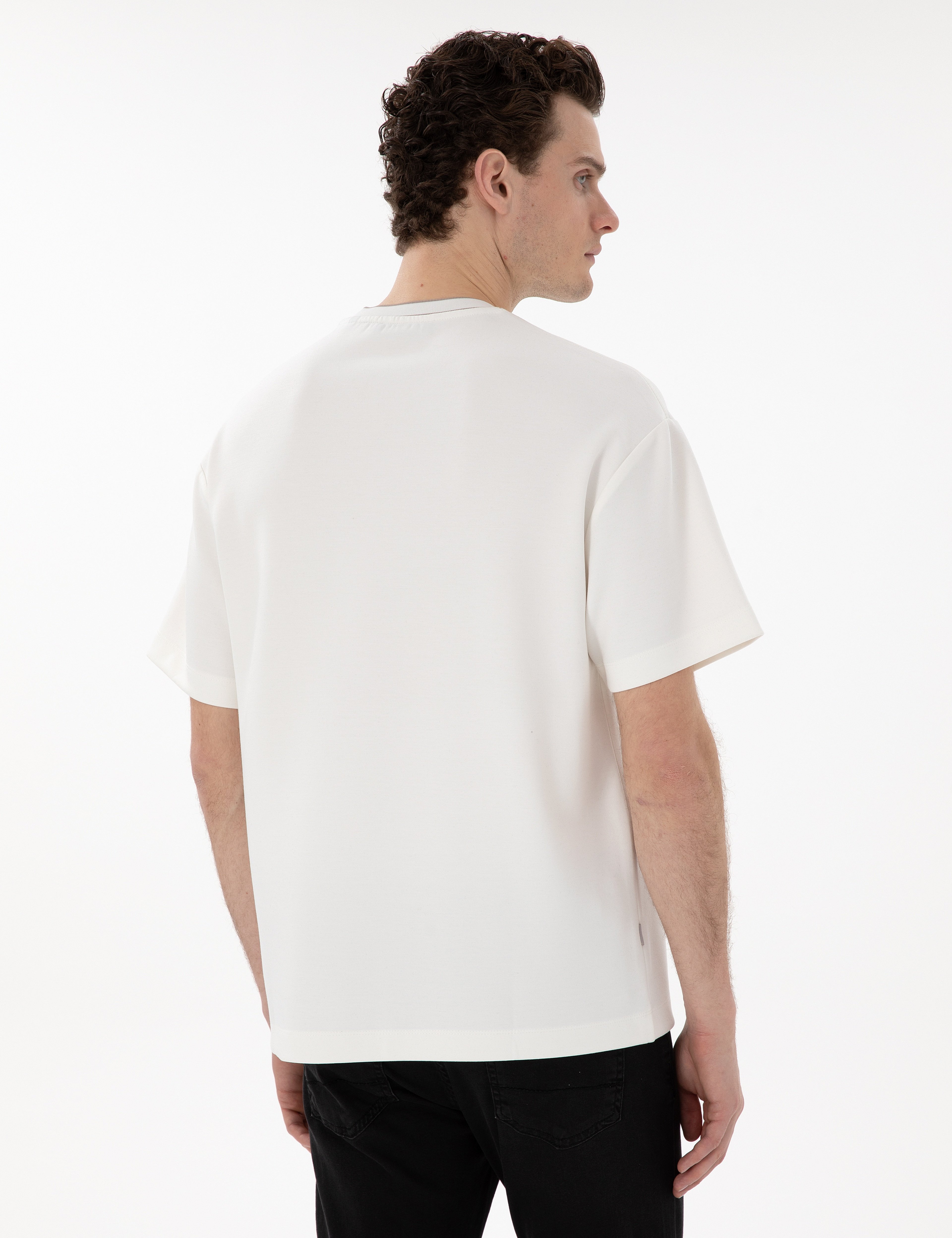 Ekru Comfort Fit Tişört