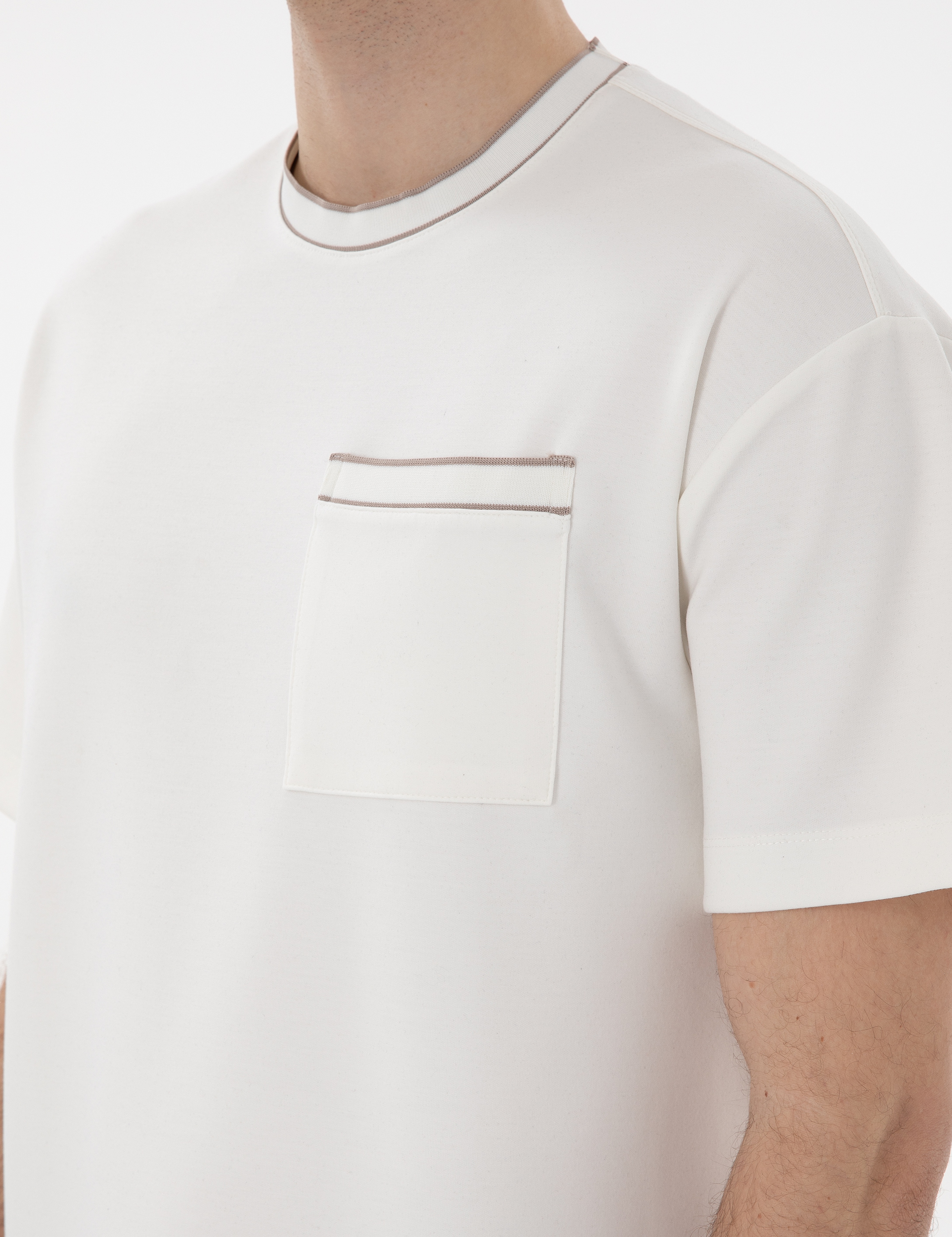 Ekru Comfort Fit Tişört - Image 7