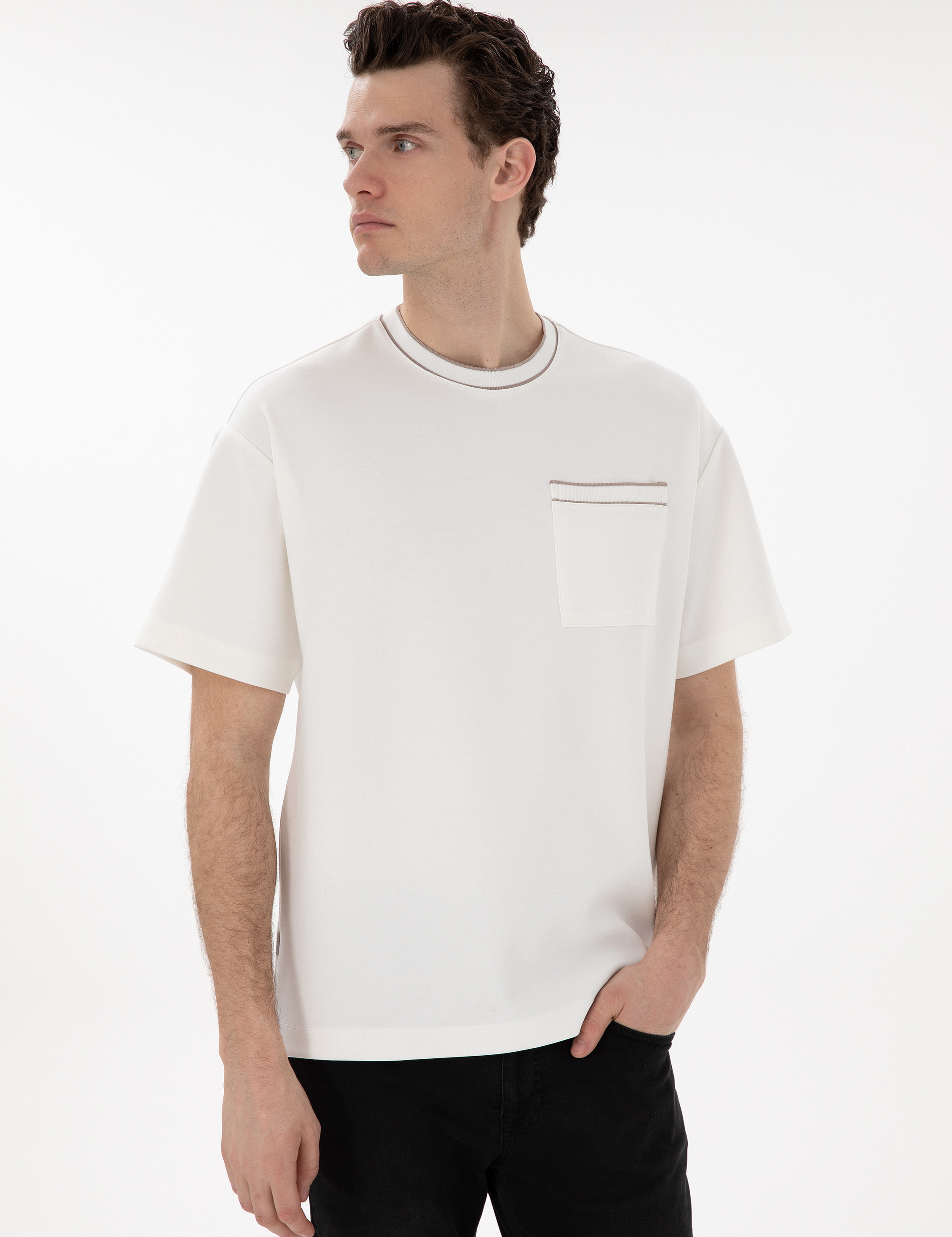 Ekru Comfort Fit Tişört - Image 3