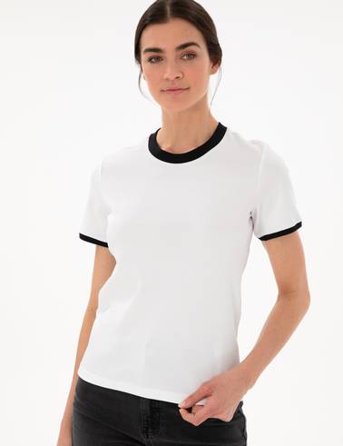 Beyaz Slim Fit Tişört