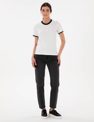 Beyaz Slim Fit Tişört