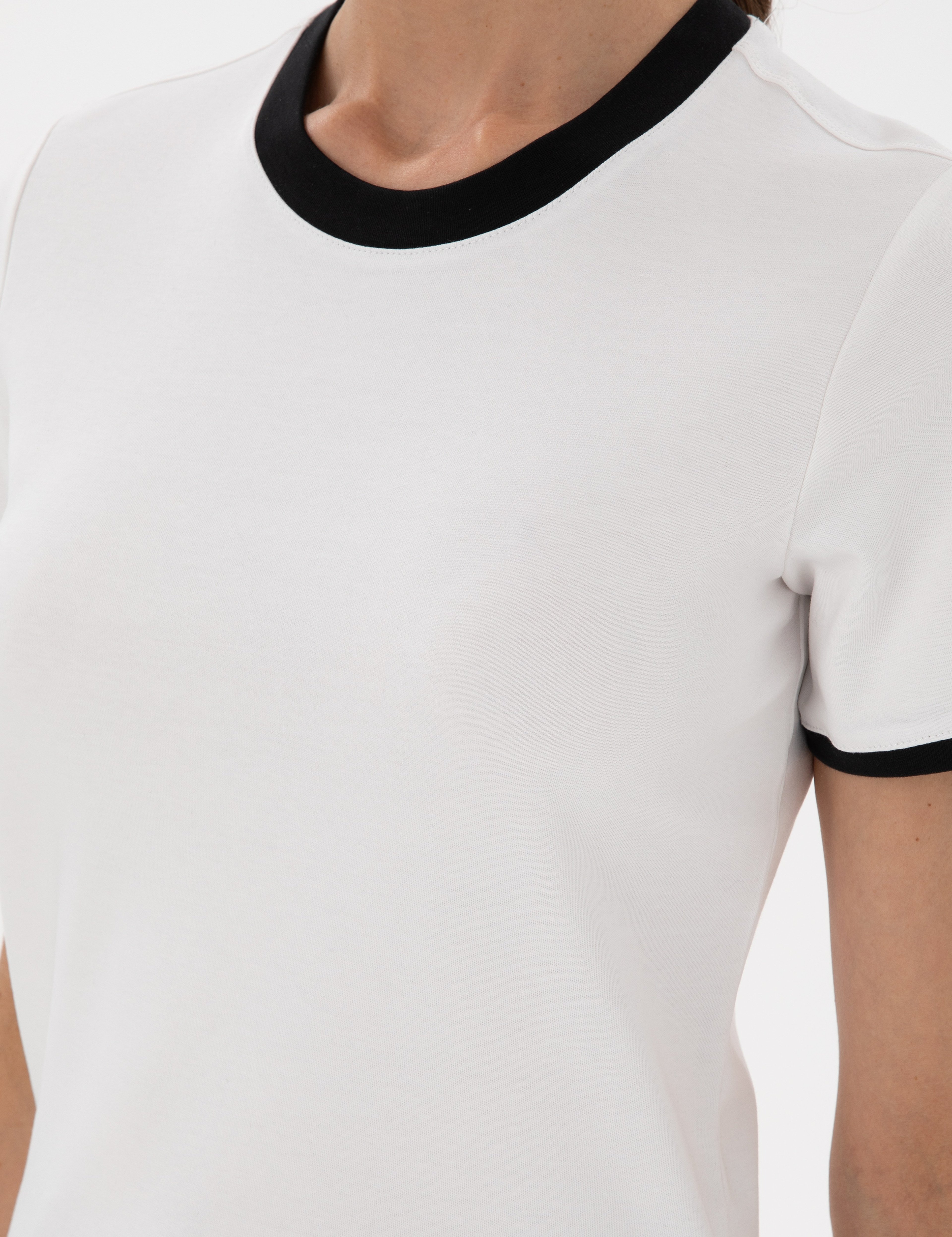 Beyaz Slim Fit Tişört - Image 7