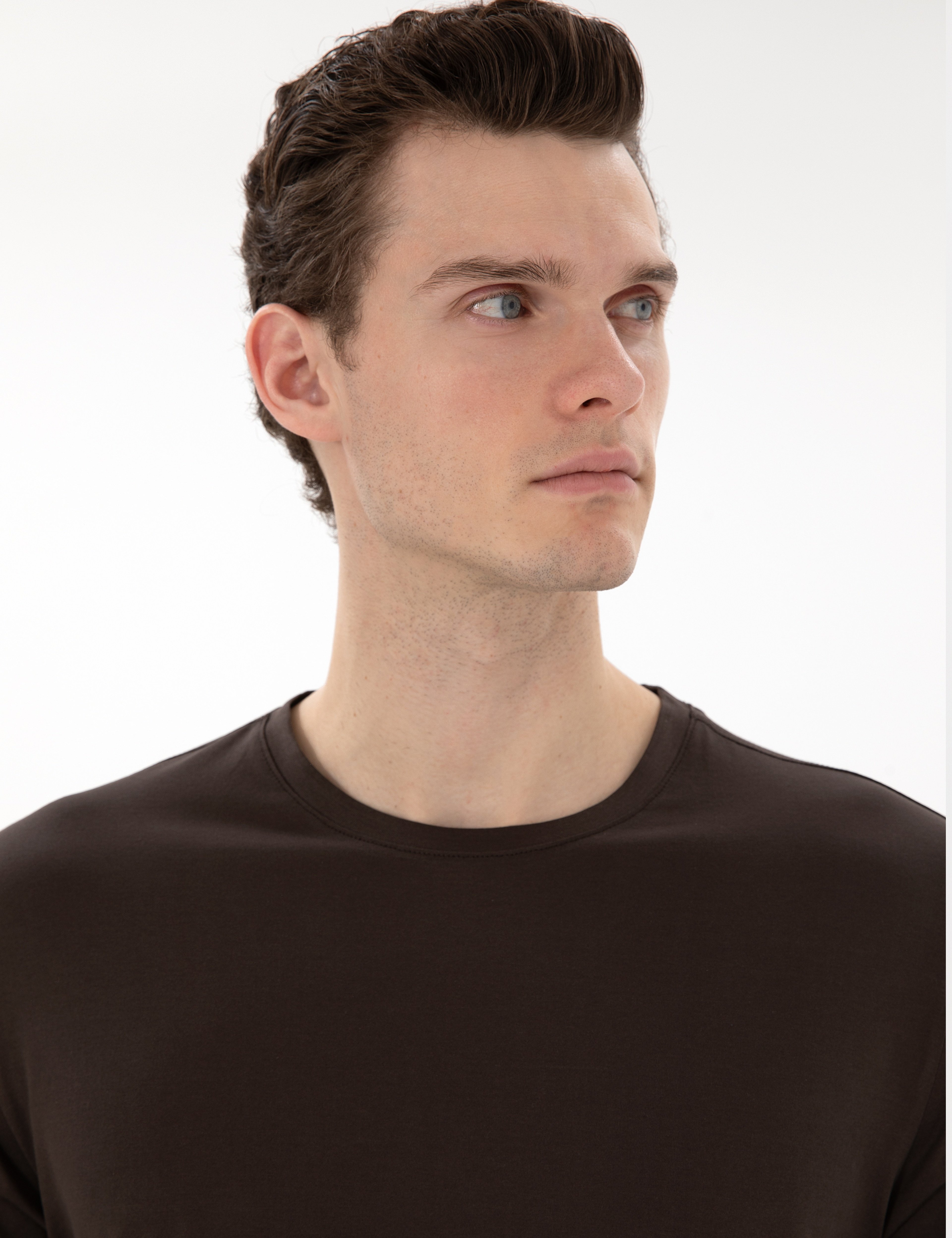 Kahverengi Slim Fit Merserize Basic Tişört - Image 2