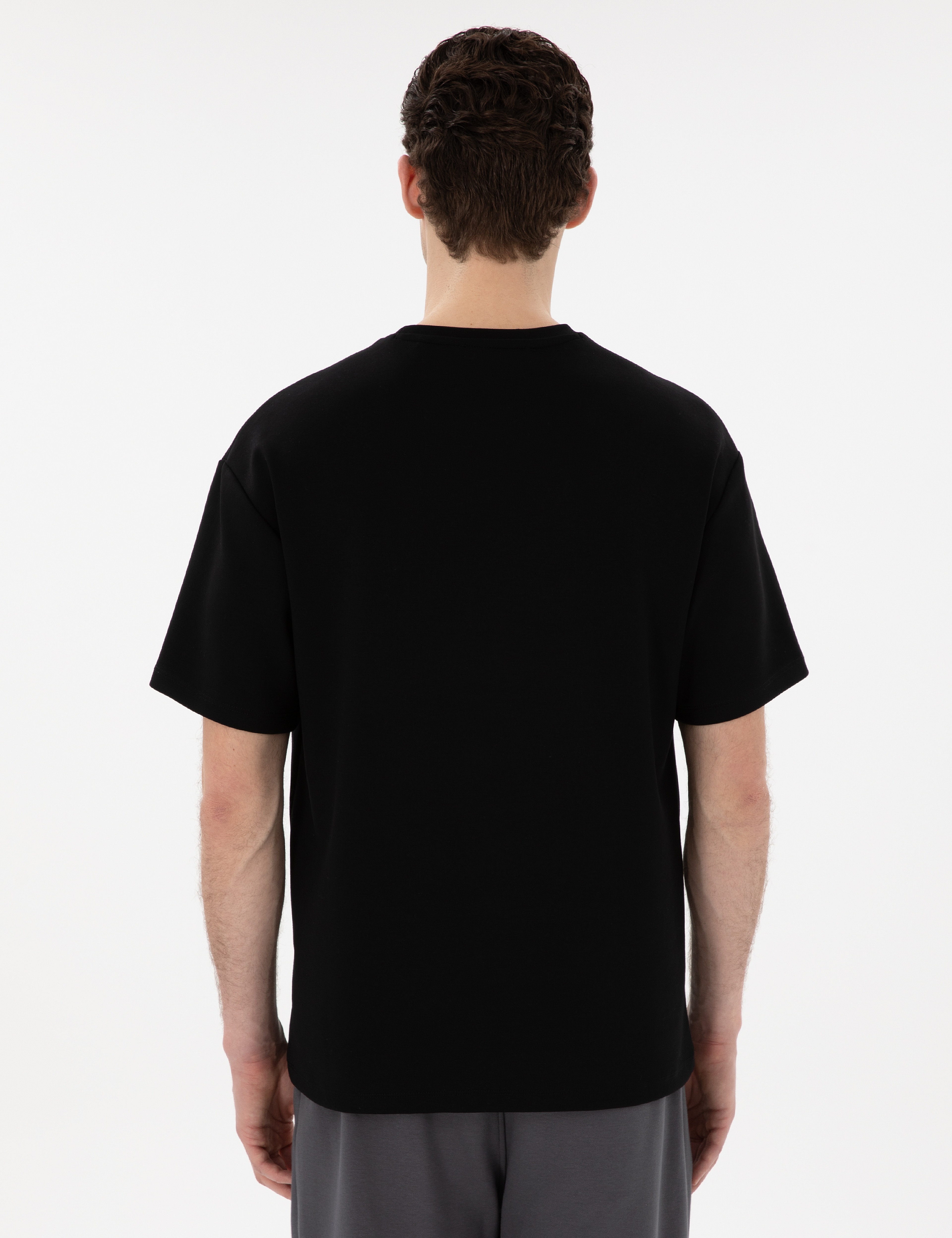 Siyah Comfort Fit Tişört