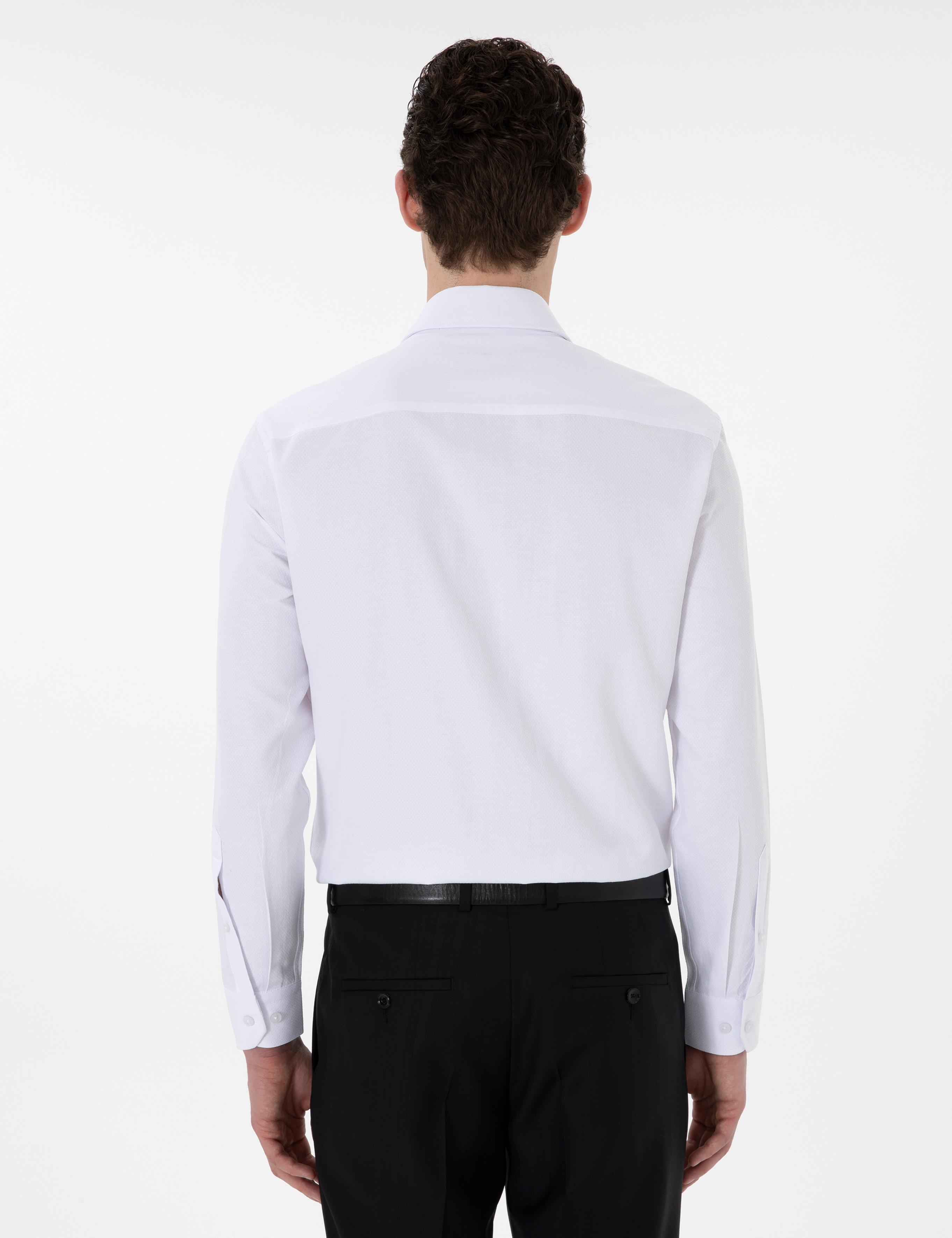 Beyaz Regular Fit Armürlü Uzun Kollu Gömlek