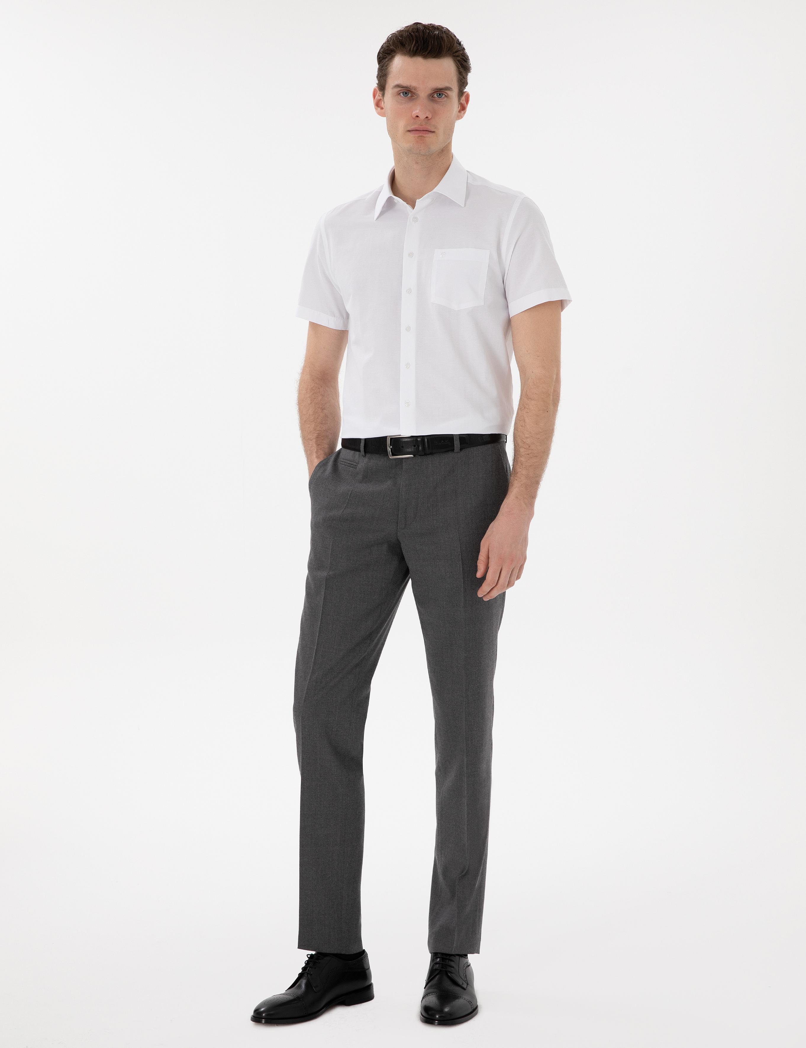 Beyaz Basic Regular Fit Kısa Kollu Cepli Gömlek