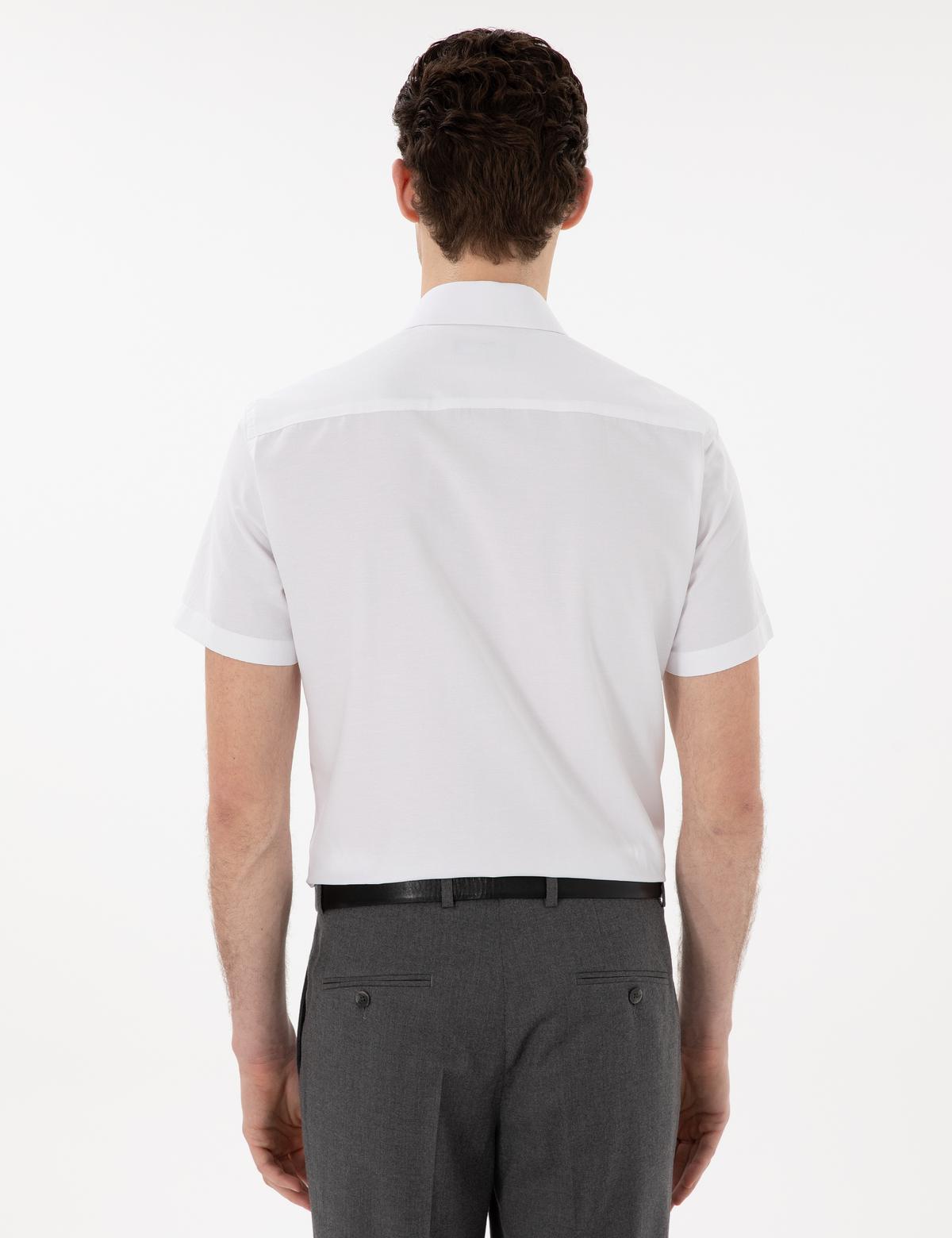 Beyaz Basic Regular Fit Kısa Kollu Cepli Gömlek - 50303010015