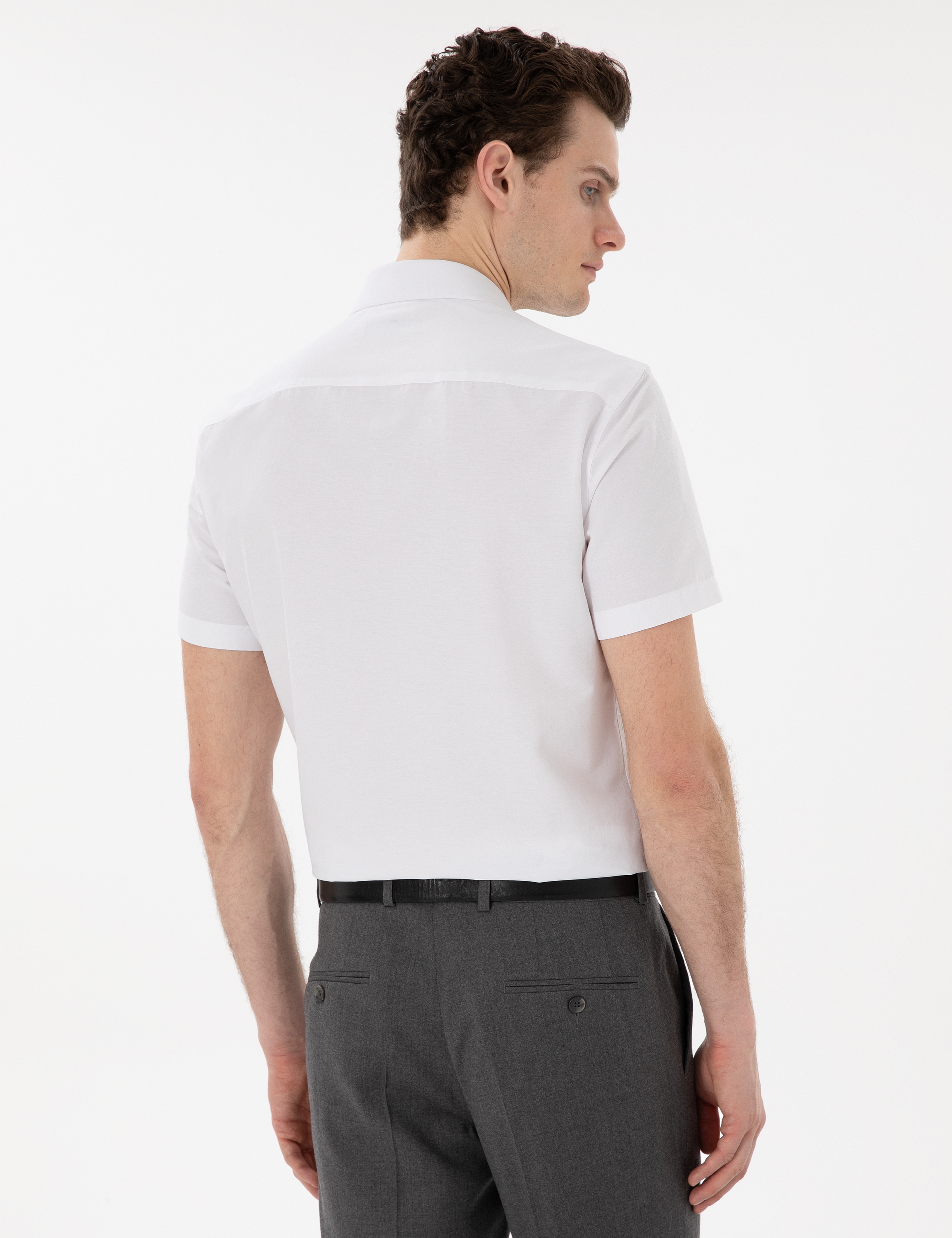 Beyaz Basic Regular Fit Kısa Kollu Cepli Gömlek - Image 5