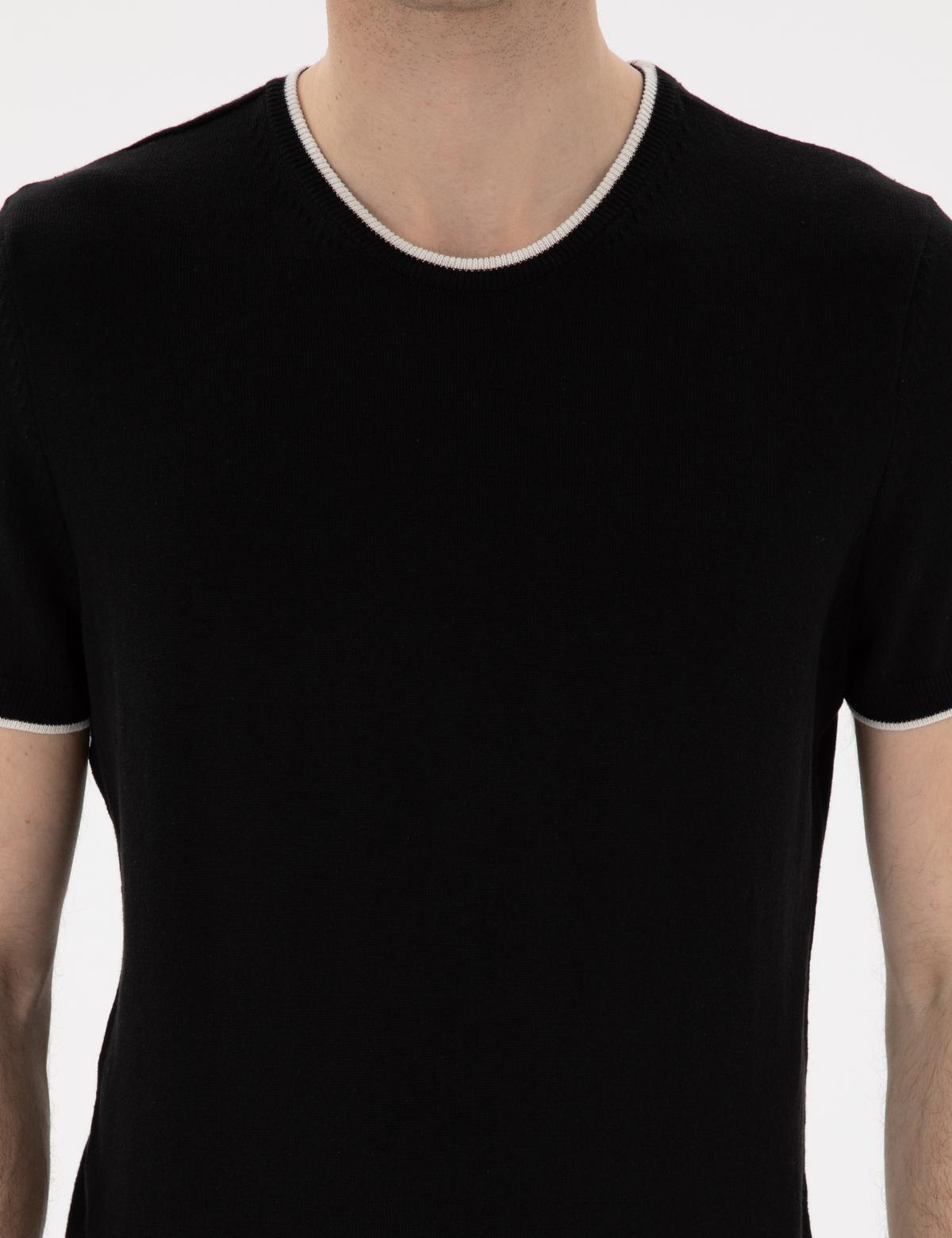 Siyah Slim Fit Bisiklet Yaka Triko Tişört - 50307401027