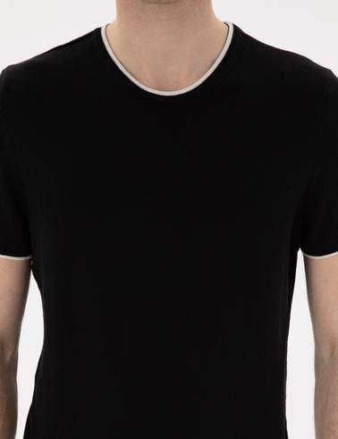 Siyah Slim Fit Bisiklet Yaka Triko Tişört