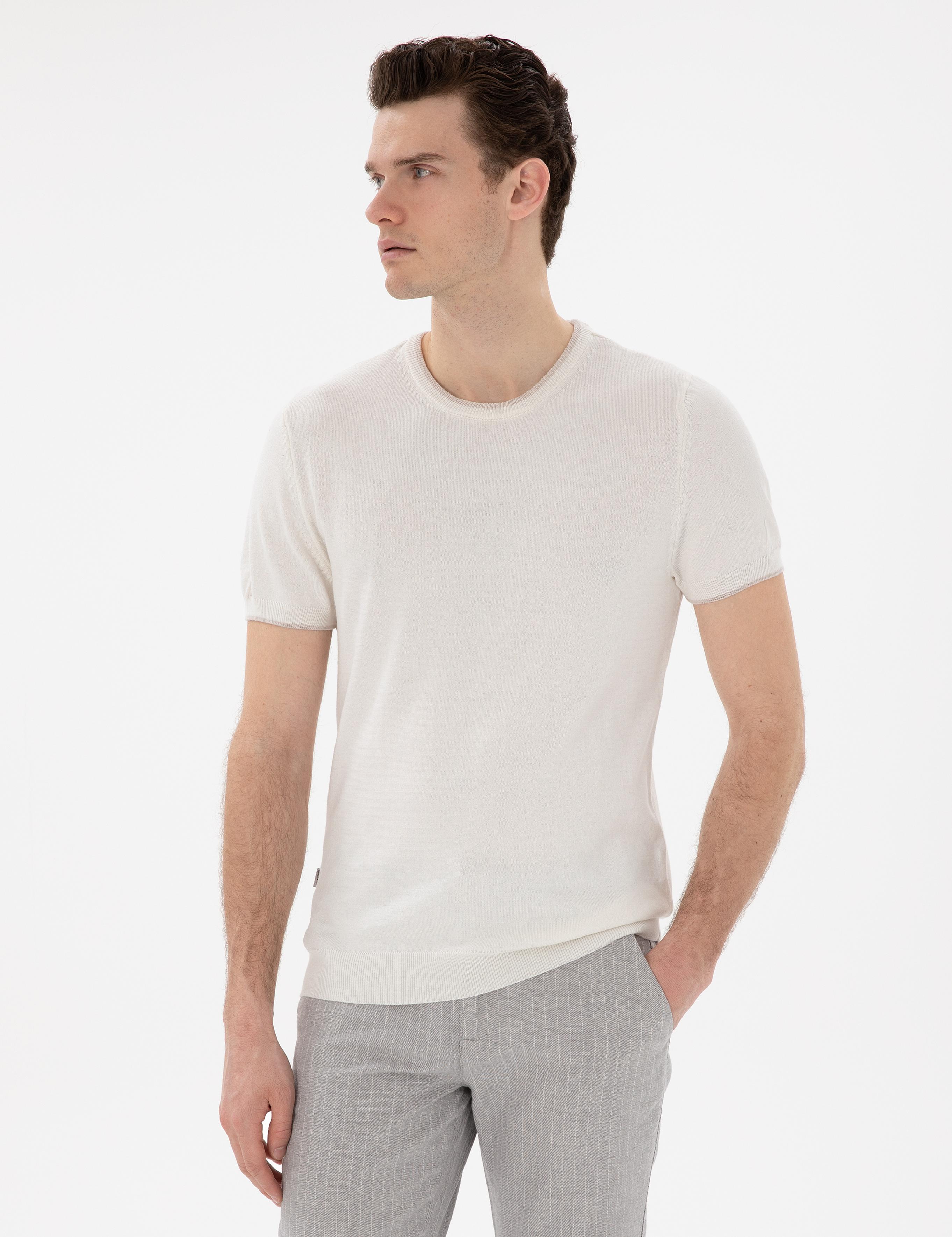 Ekru Slim Fit Bisiklet Yaka Triko Tişört