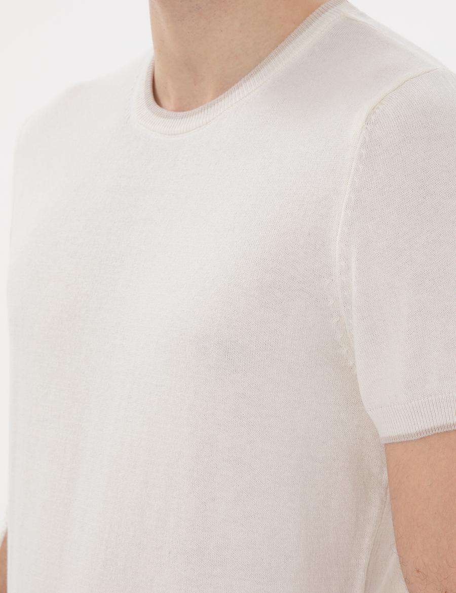 Ekru Slim Fit Bisiklet Yaka Triko Tişört