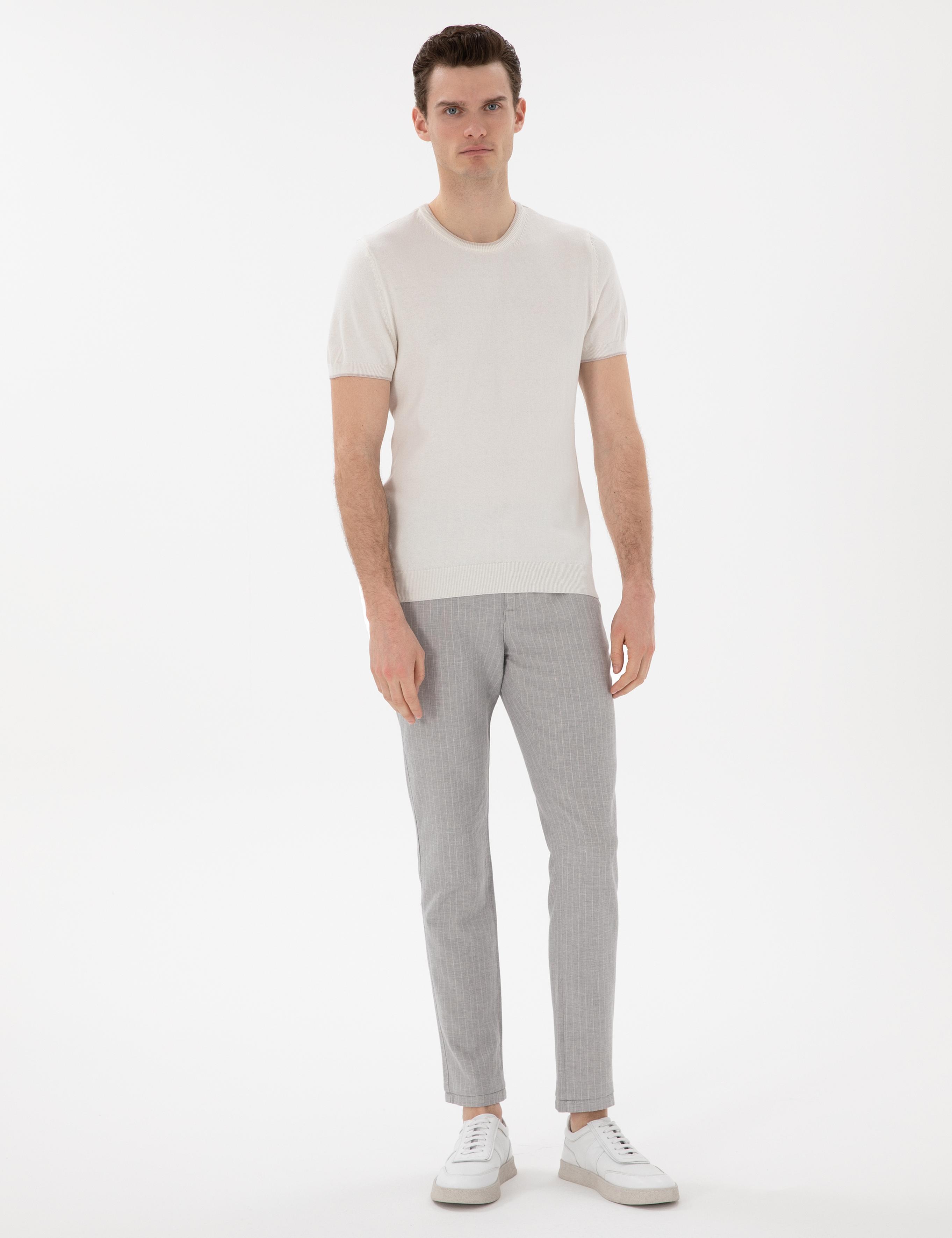 Ekru Slim Fit Bisiklet Yaka Triko Tişört