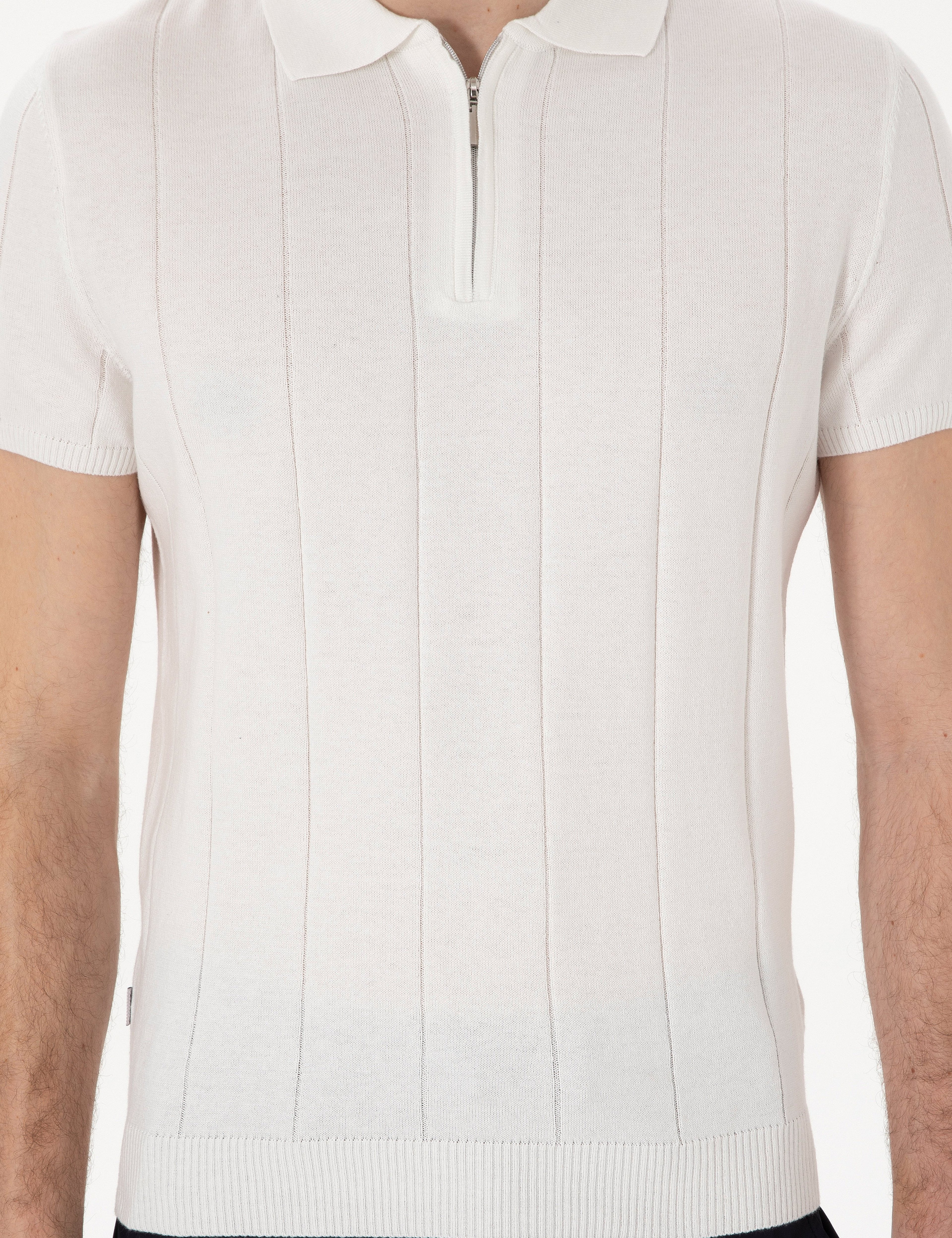 Ekru Slim Fit Fermuarlı Polo Yaka Triko Tişört