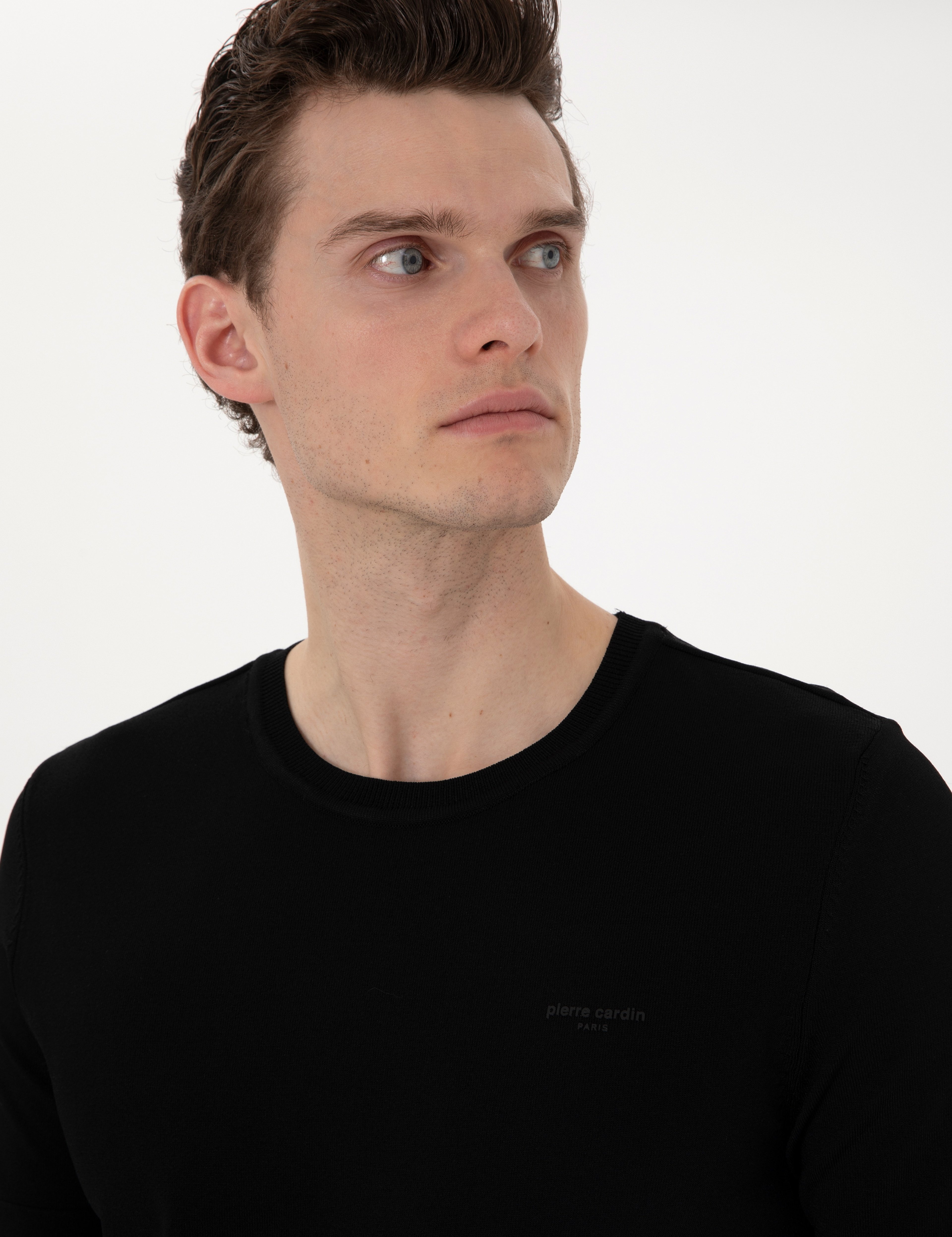 Siyah Slim Fit Bisiklet Yaka Triko Tişört