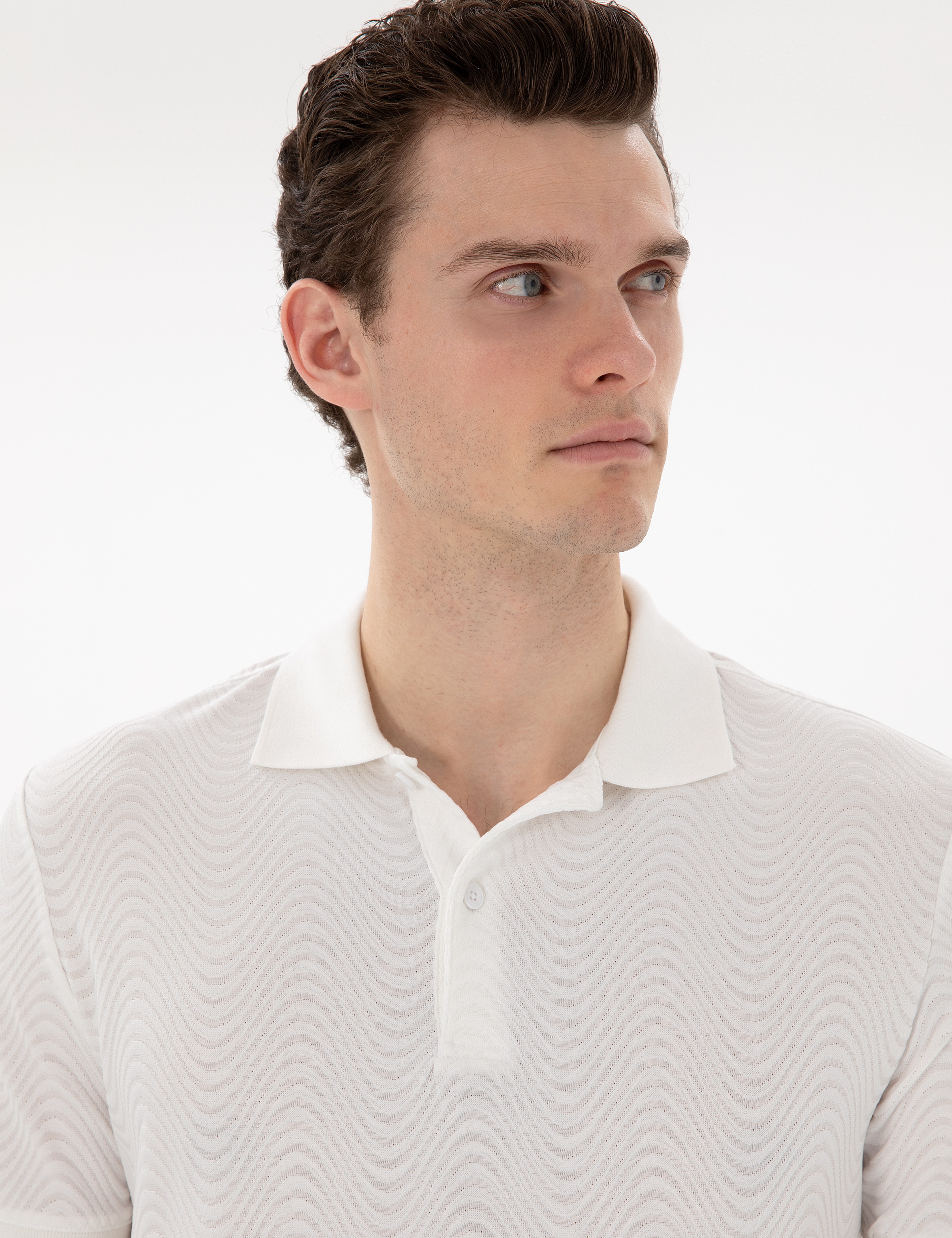 Beyaz Slim Fit Polo Yaka Tişört - Image 2