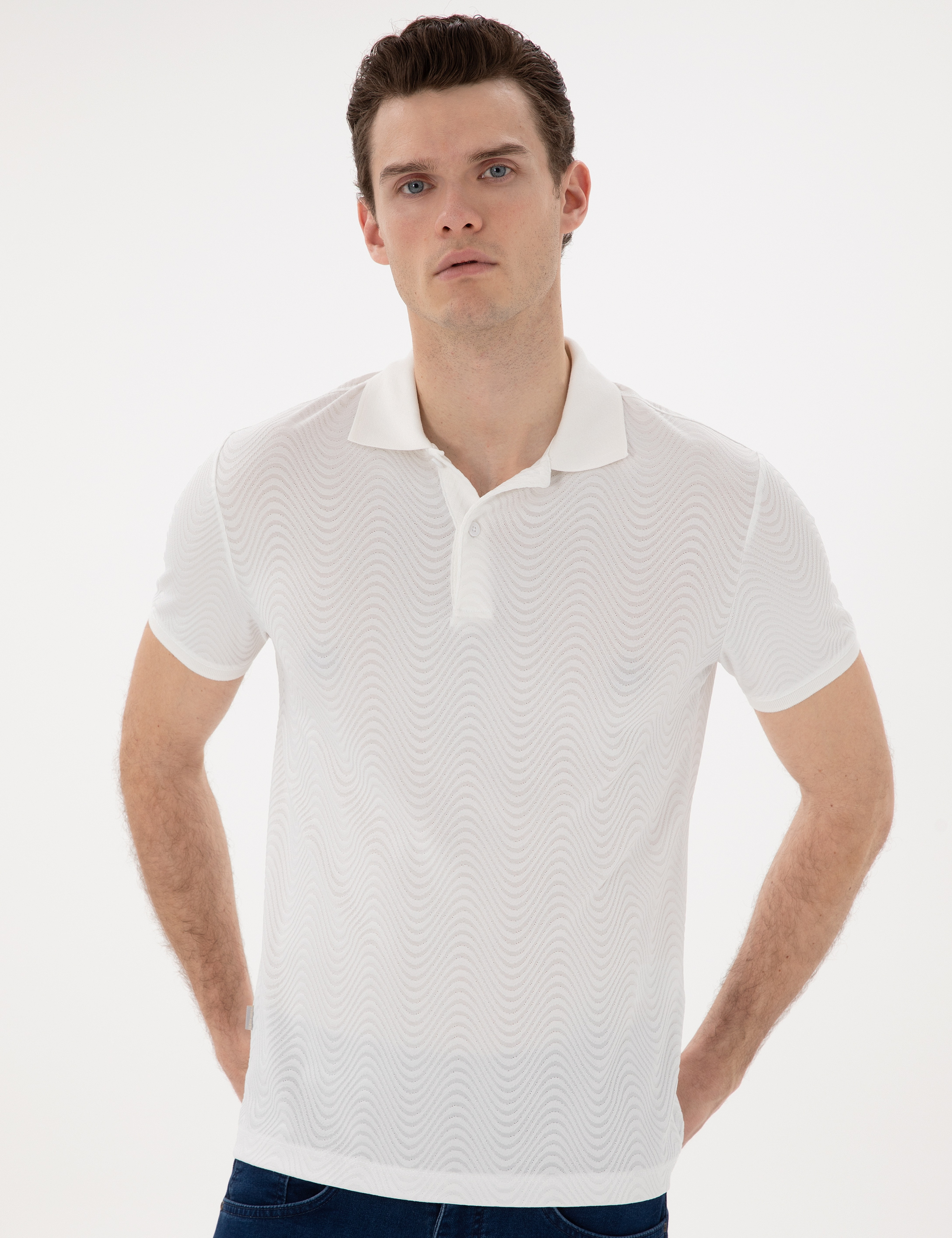 Beyaz Slim Fit Polo Yaka Tişört