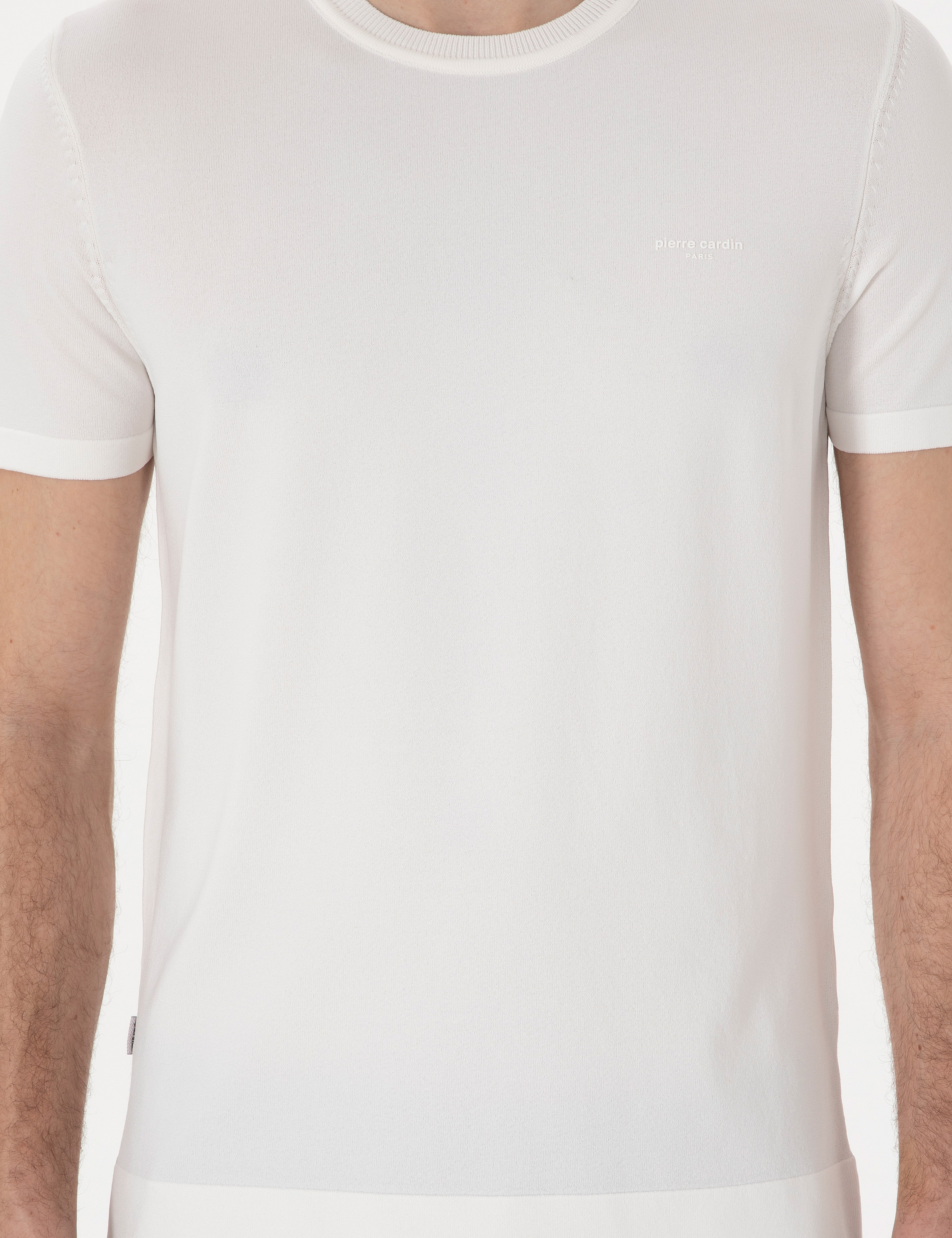 Ekru Slim Fit Bisiklet Yaka Triko Tişört