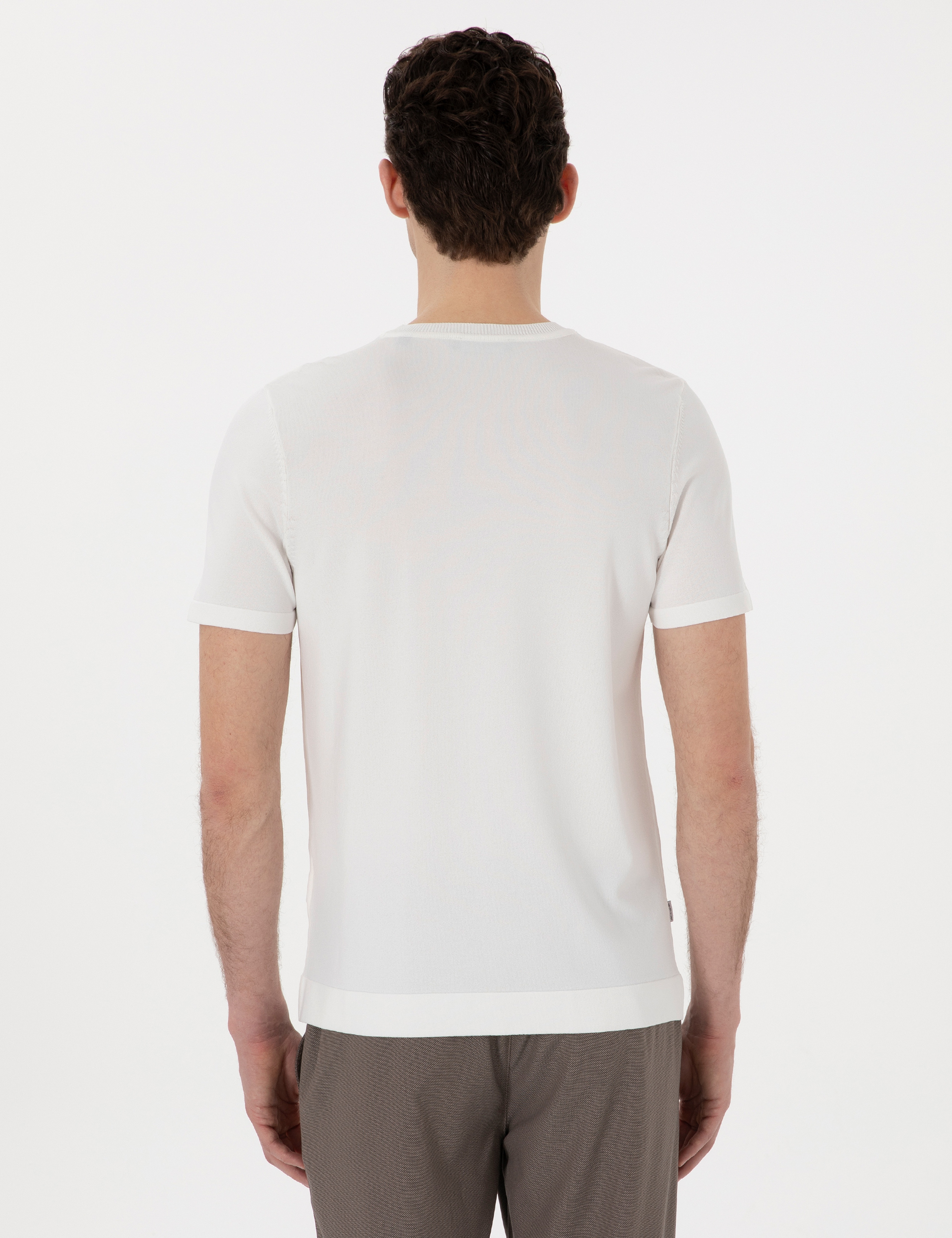 Ekru Slim Fit Bisiklet Yaka Triko Tişört