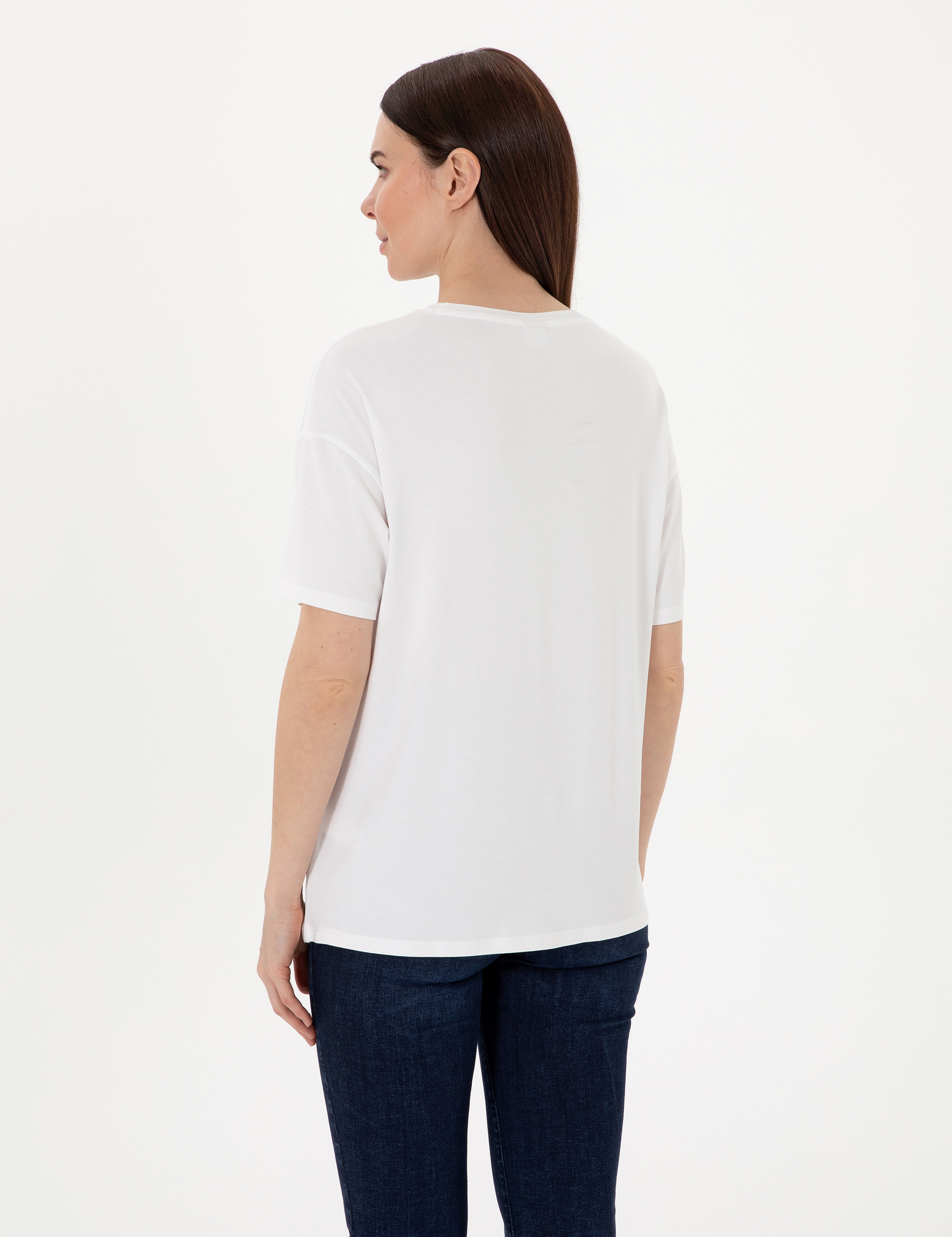 Beyaz Comfort Fit Tişört - Image 5