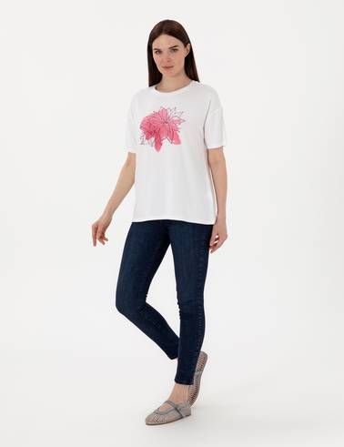 Beyaz Comfort Fit Tişört
