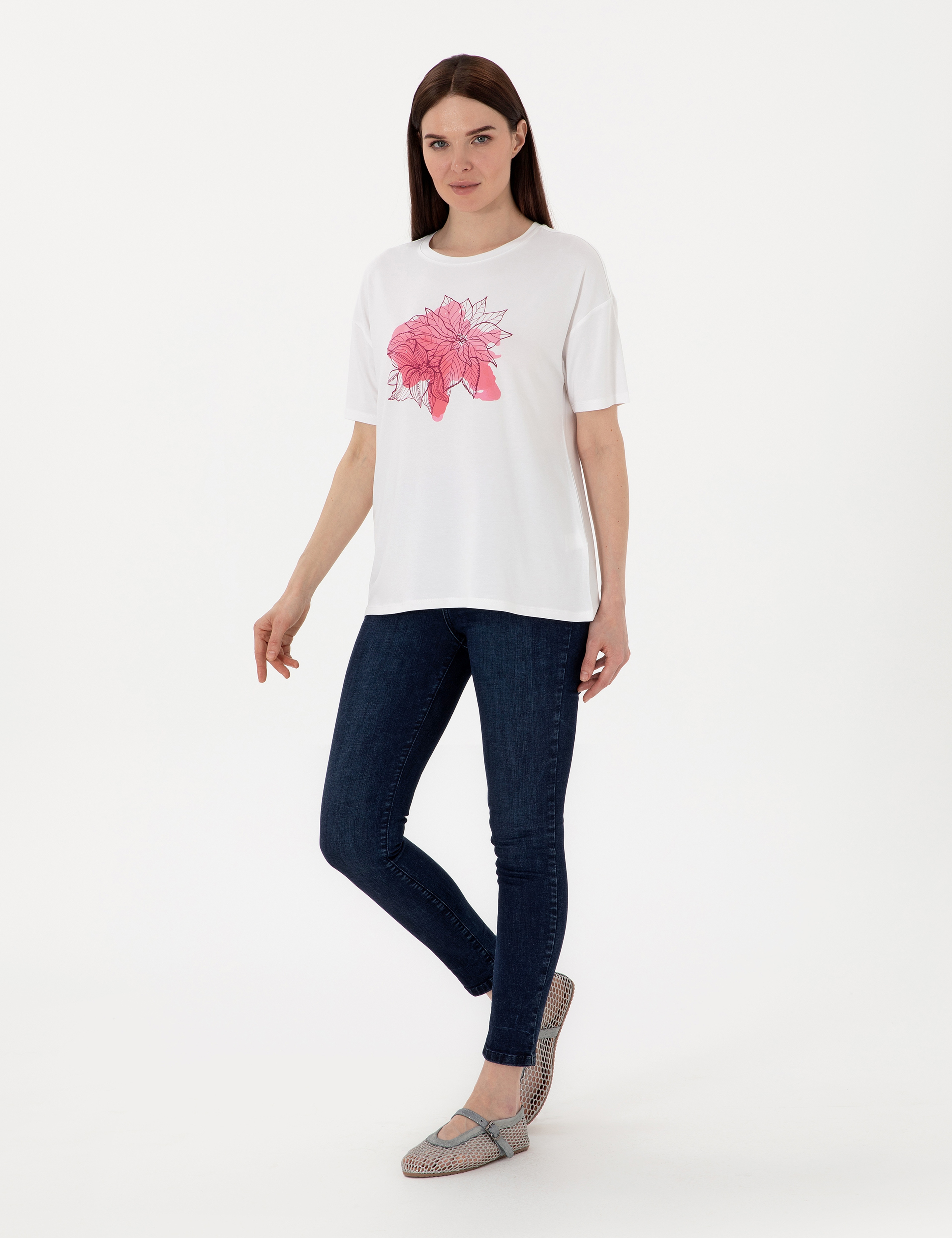 Beyaz Comfort Fit Tişört - Image 4