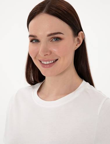 Beyaz Regular Fit Bisiklet Yaka Basic Tişört