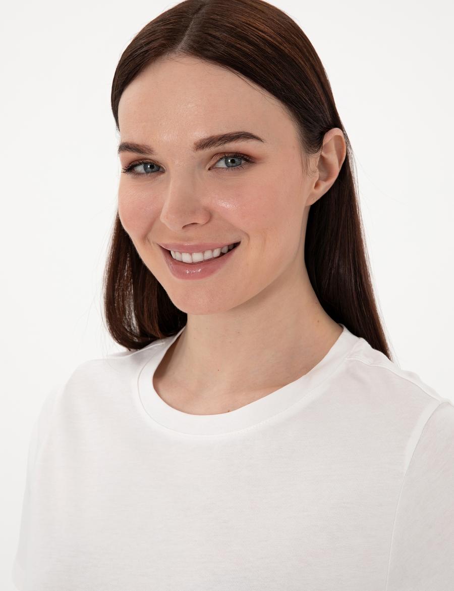 Beyaz Regular Fit Bisiklet Yaka Basic Tişört