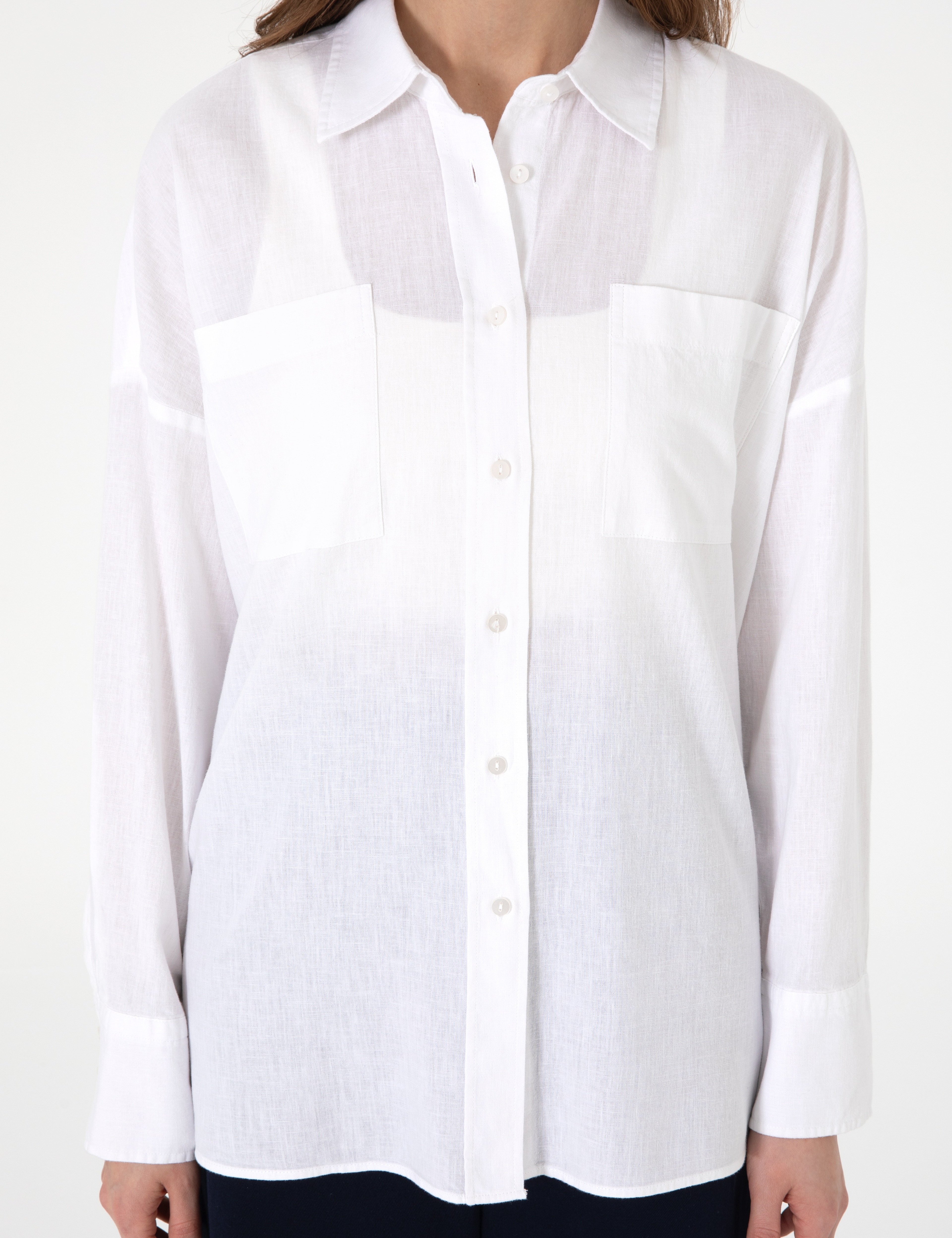 Beyaz Oversize Keten Karışımlı Uzun Kollu Gömlek - Image 6