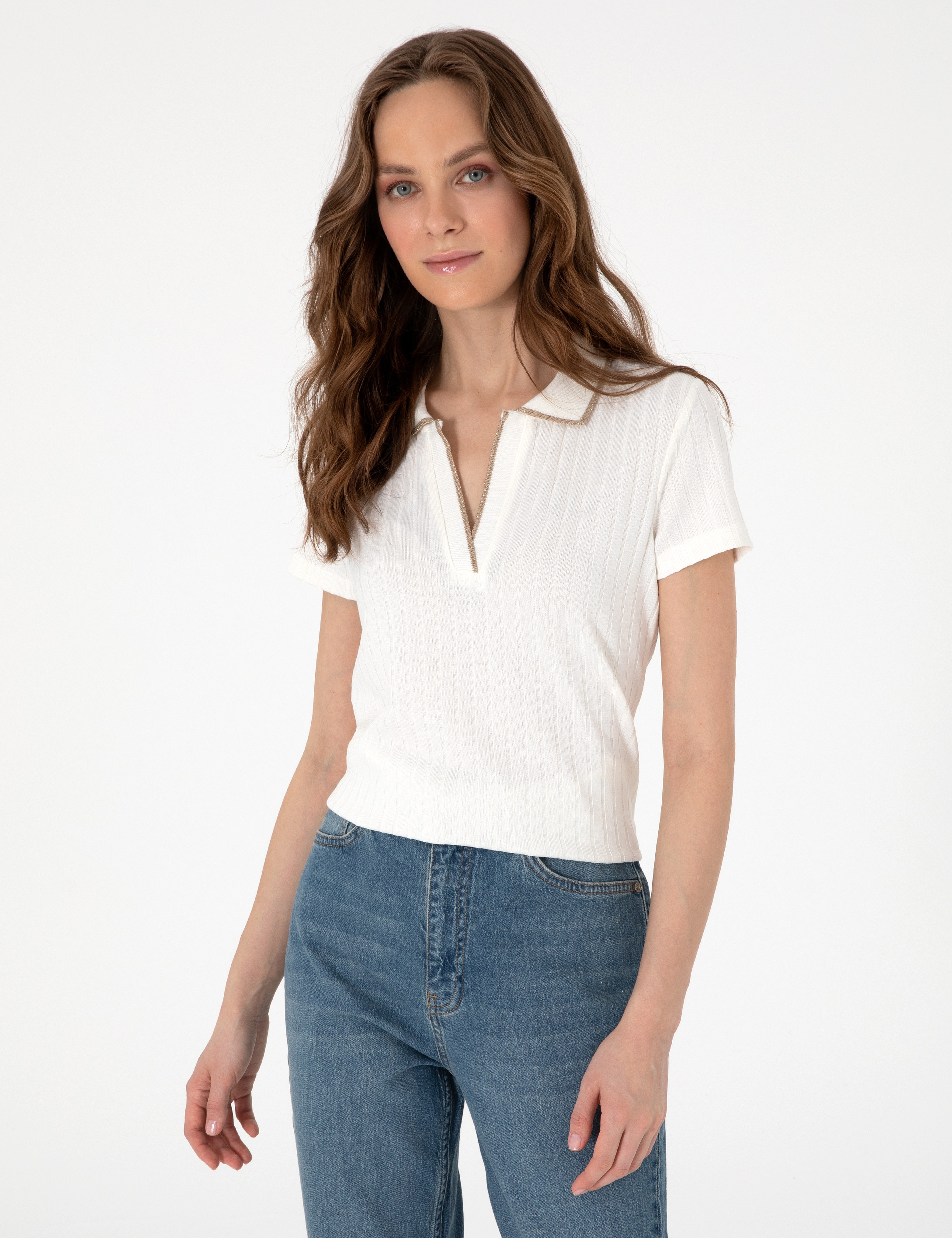 Ekru Slim Fit Basic Tişört - Image 1