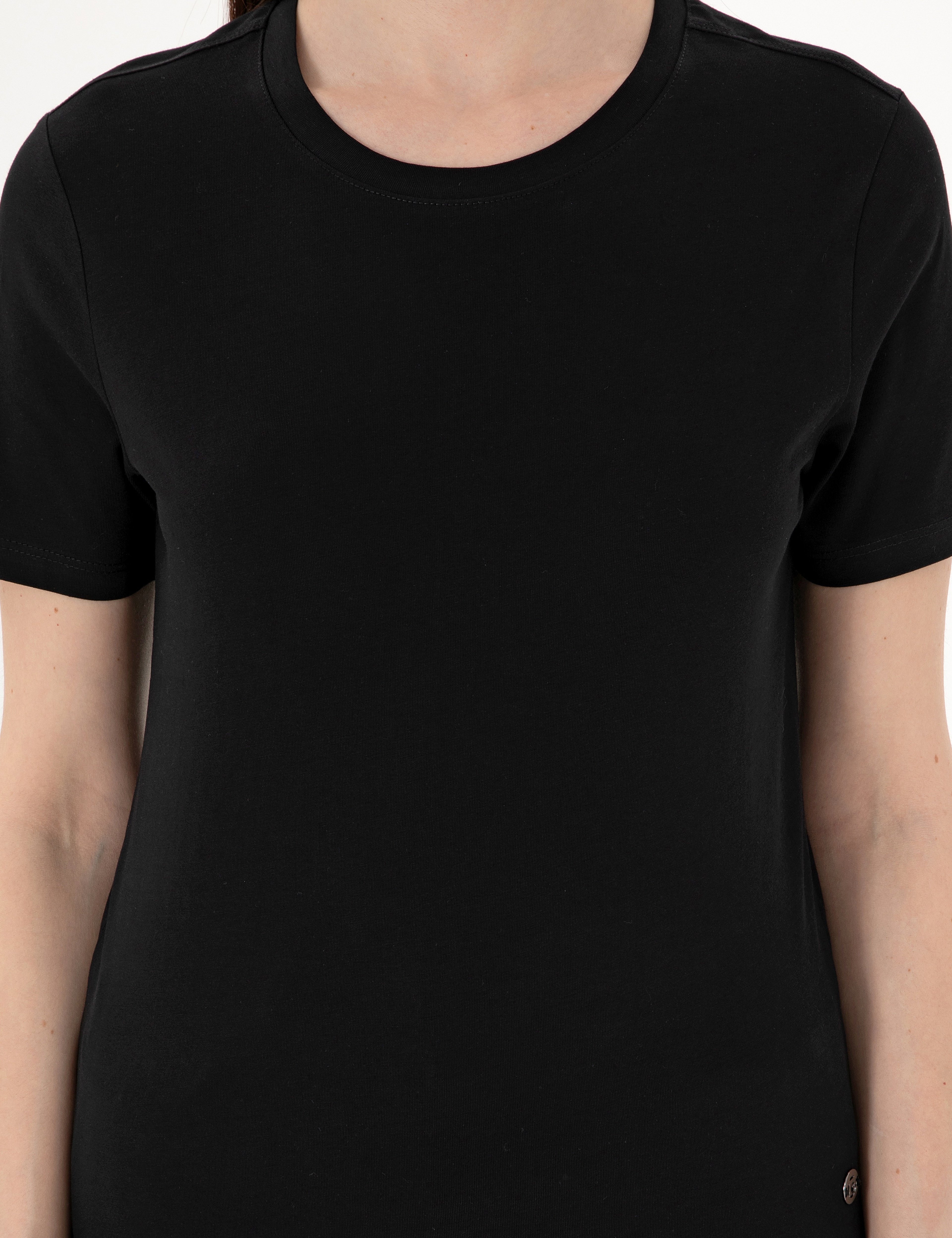 Siyah Regular Fit Bisiklet Yaka Basic Tişört