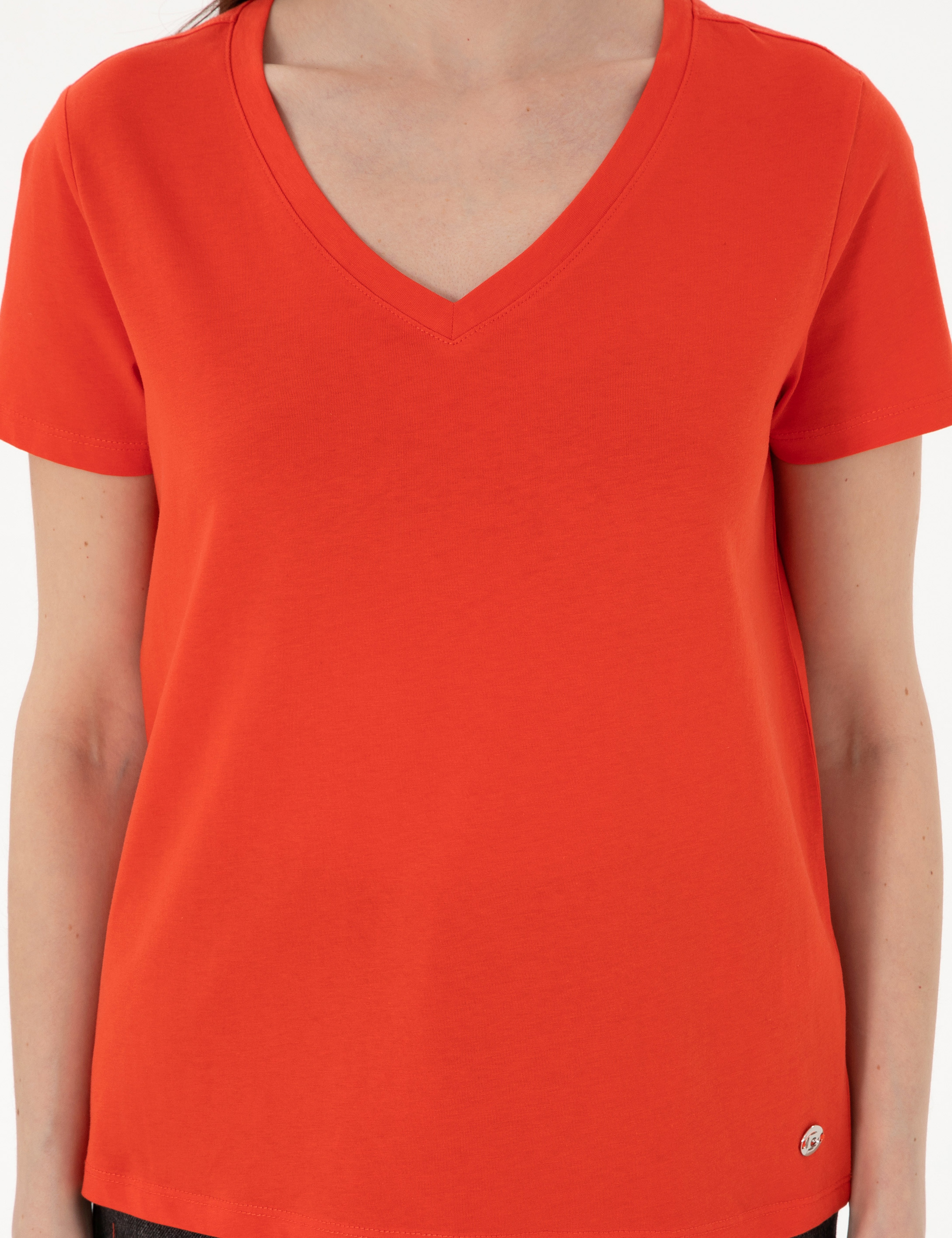 Kırmızı Regular Fit V Yaka Basic Tişört - Image 6