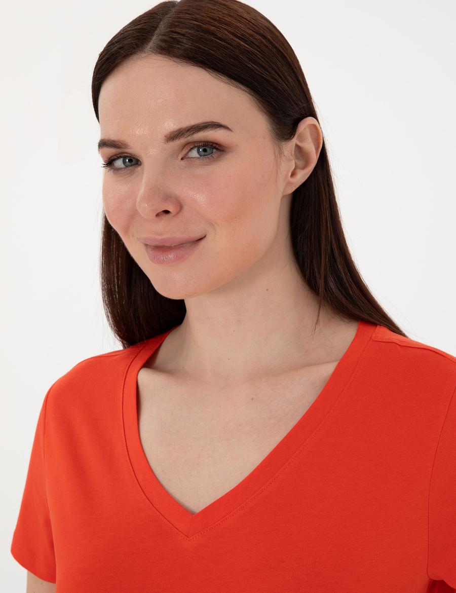 Kırmızı Regular Fit V Yaka Basic Tişört