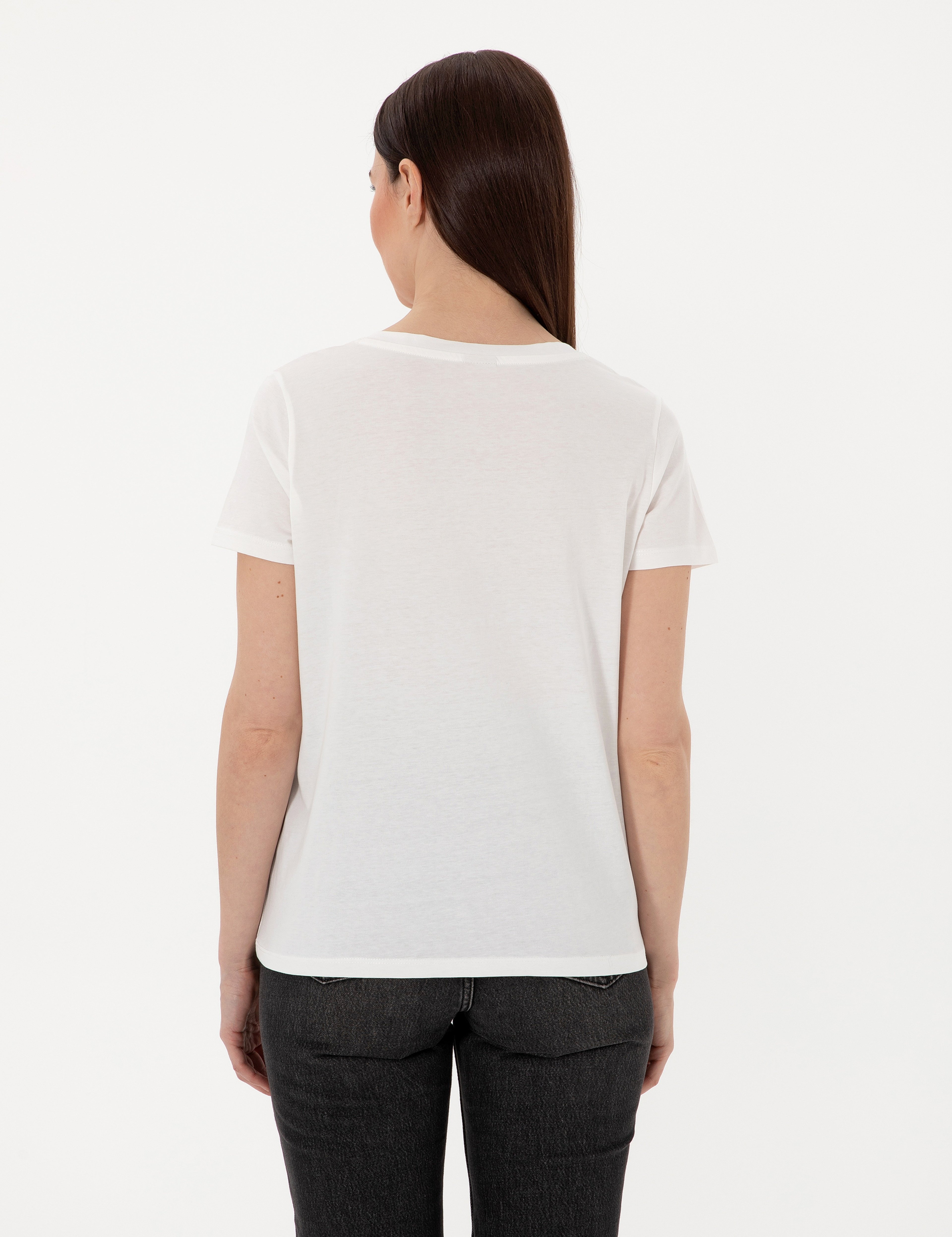 Beyaz Regular Fit V Yaka Basic Tişört - Image 5