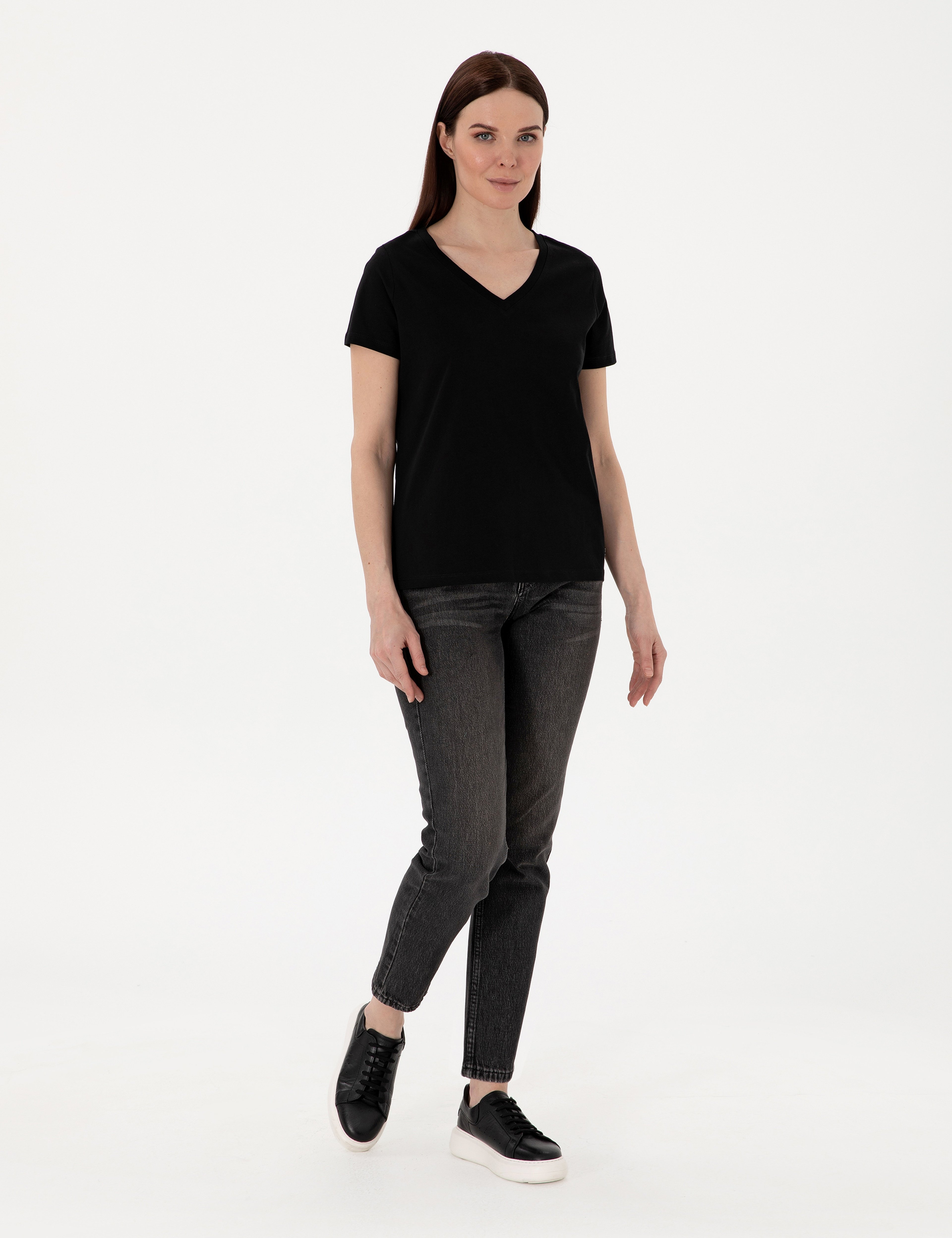 Siyah Regular Fit V Yaka Basic Tişört - Image 4