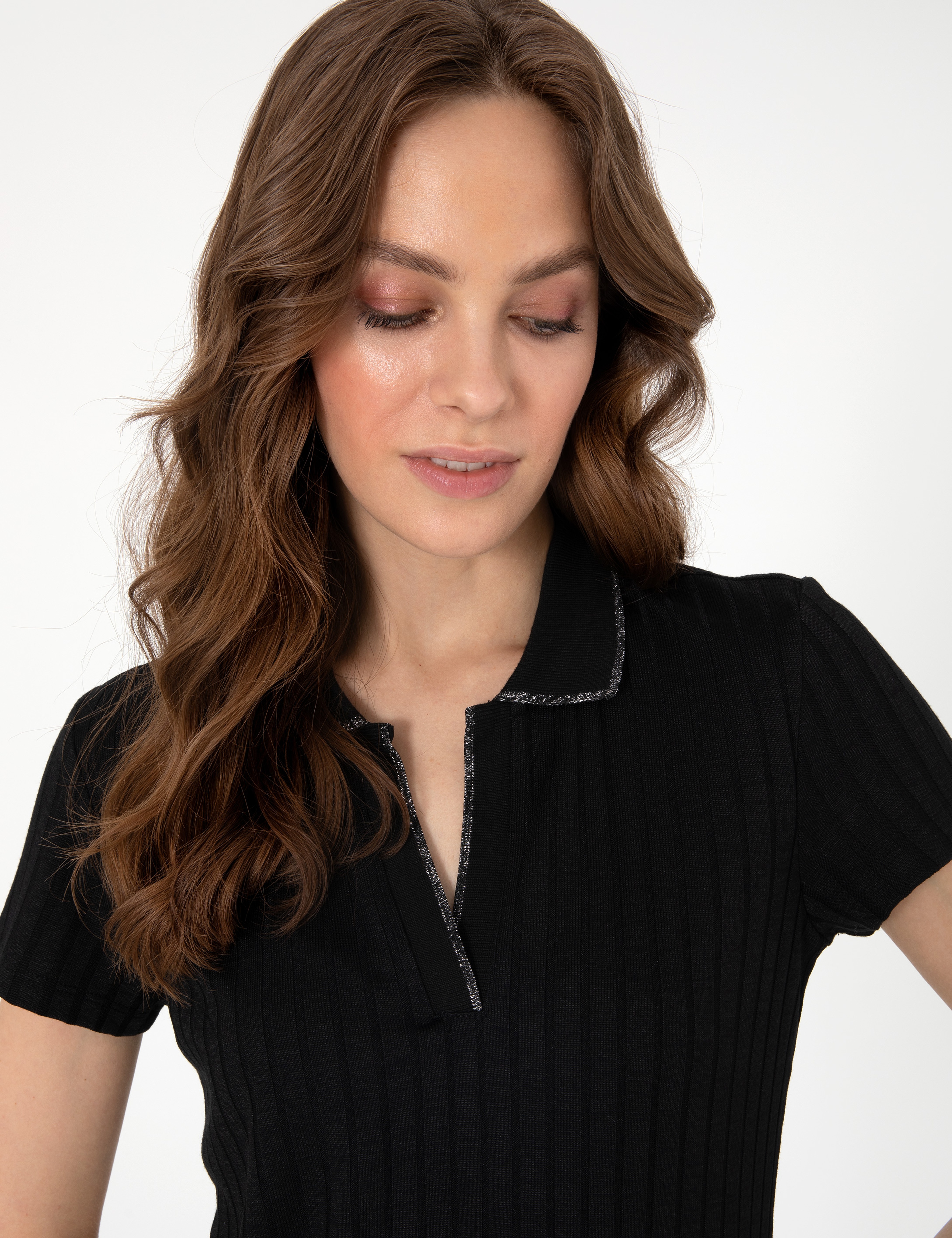 Siyah Slim Fit Basic Tişört - Image 2