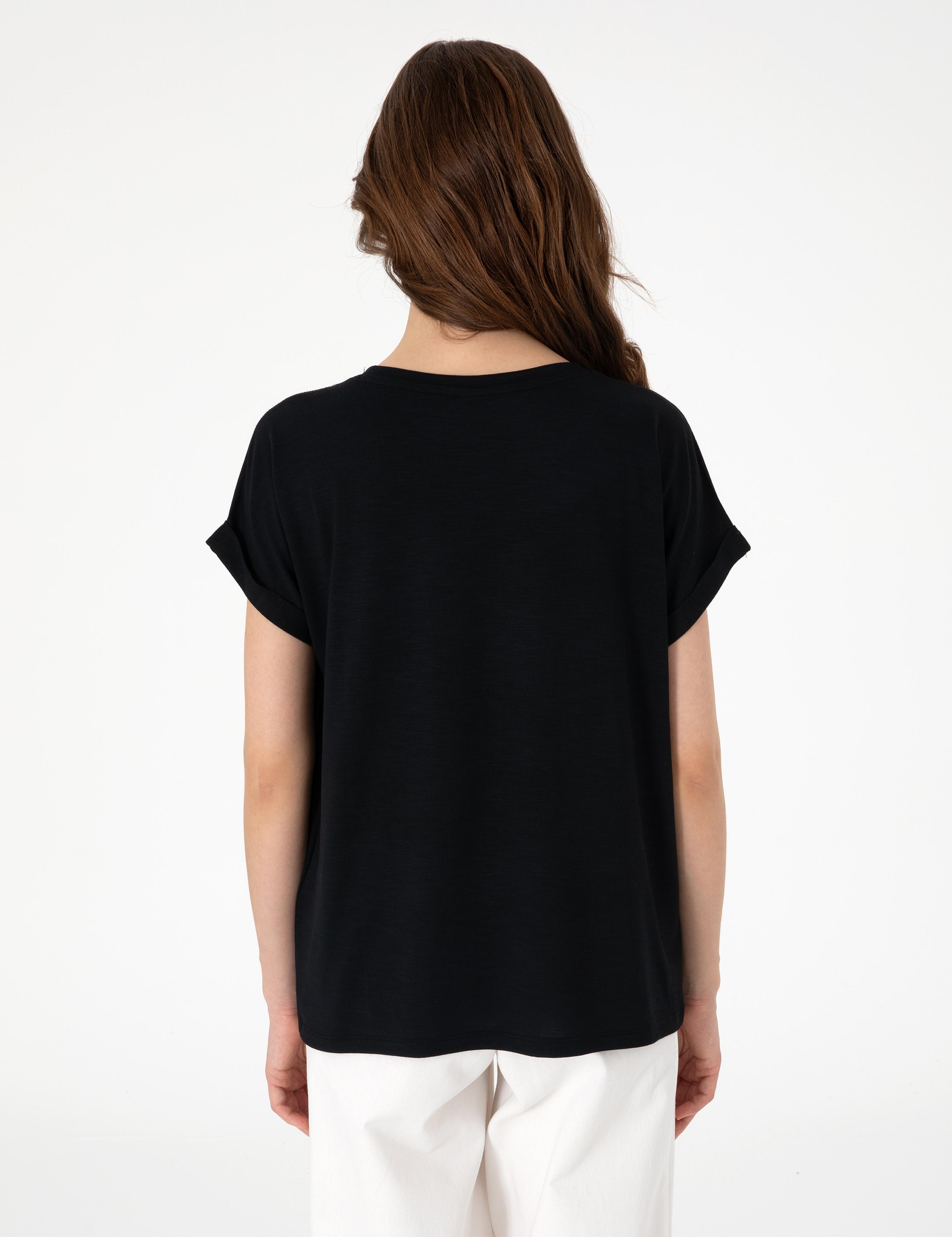 Siyah Regular Fit Tişört