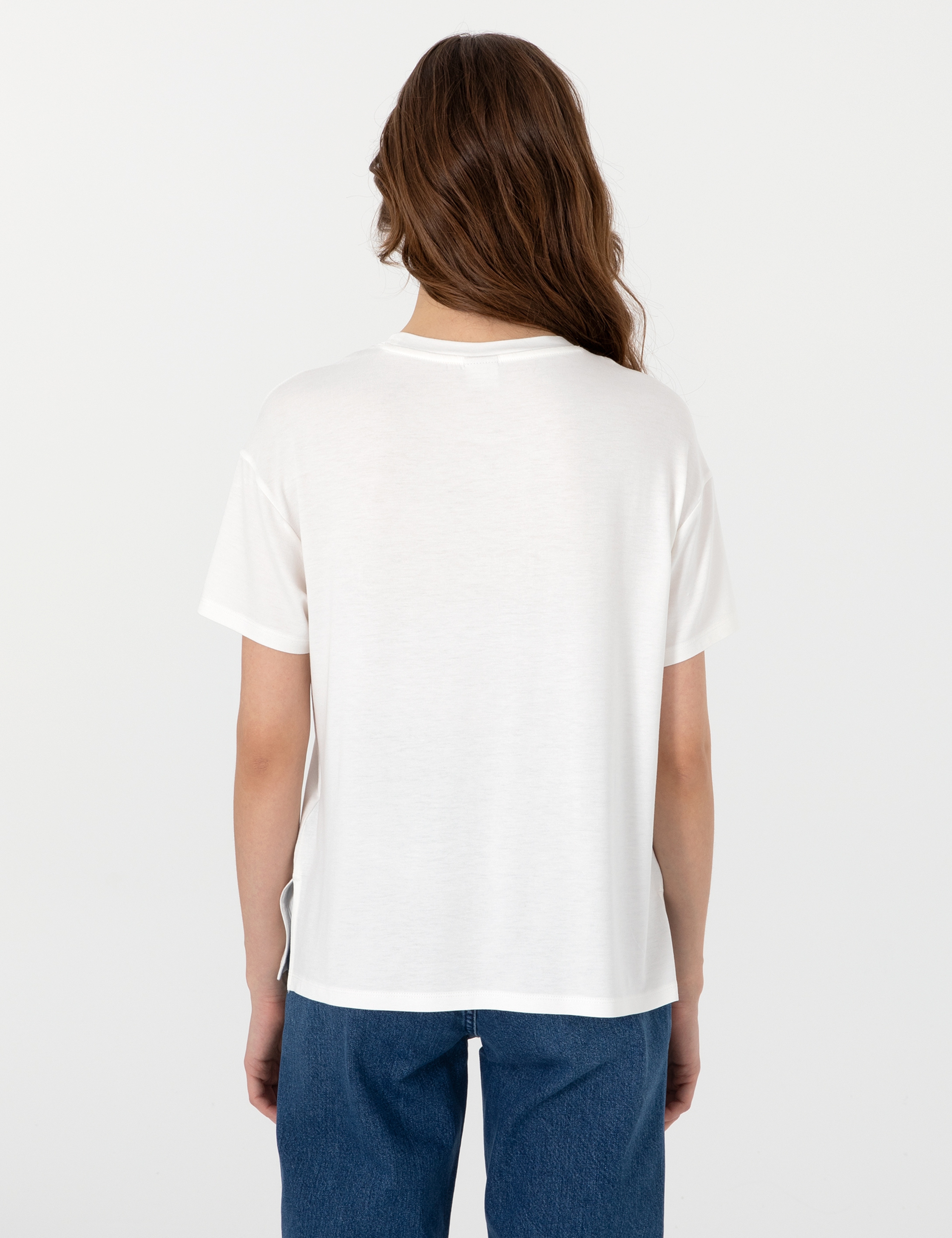 Beyaz Comfort Fit Tişört - Image 5