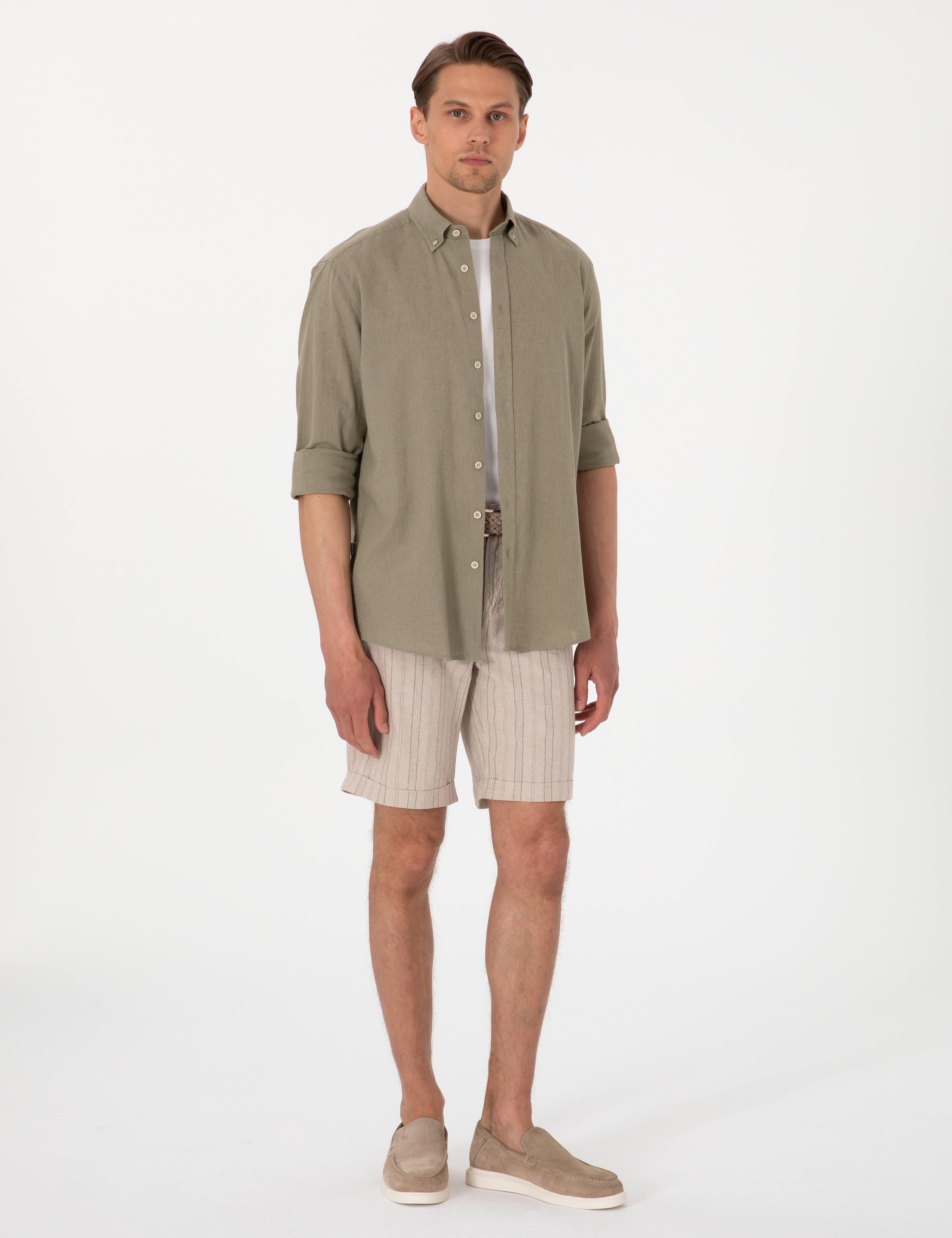 Haki Slim Fit Keten Karışımlı Çizgili Dokuma Şort - Image 1