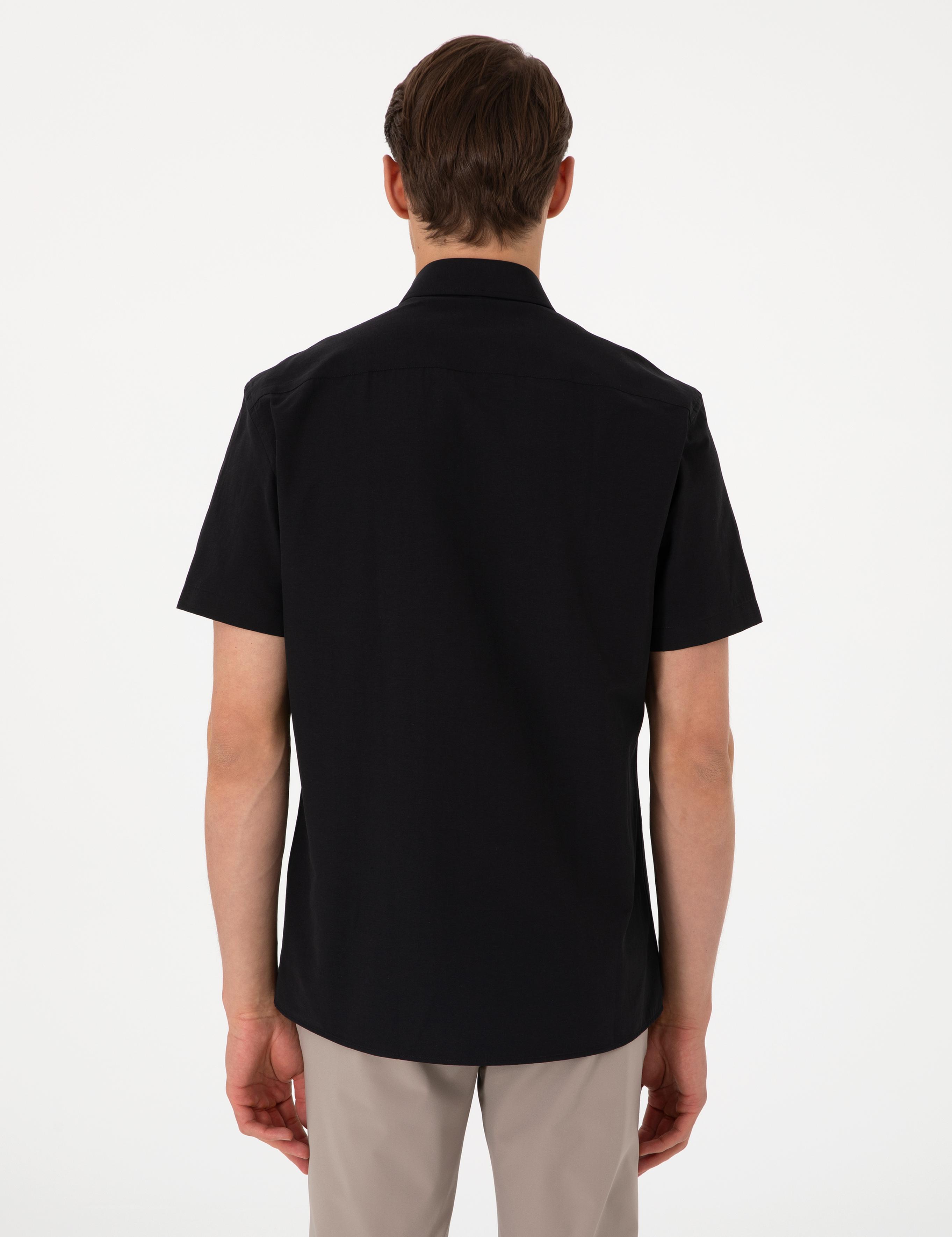 Siyah Basic Regular Fit Kısa Kollu Cepli Gömlek