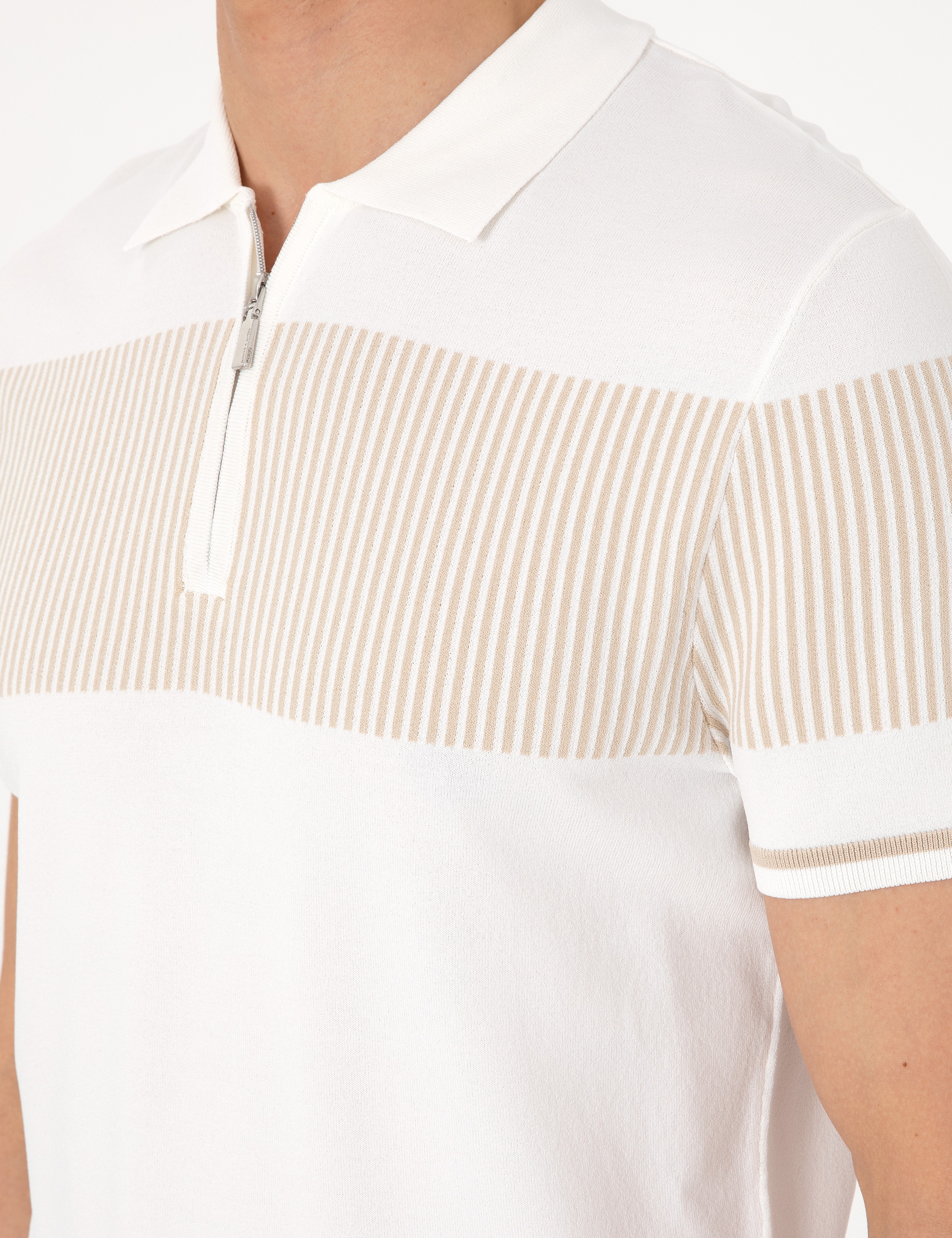 Ekru Slim Fit Fermuarlı Polo Yaka Triko Tişört - Image 7